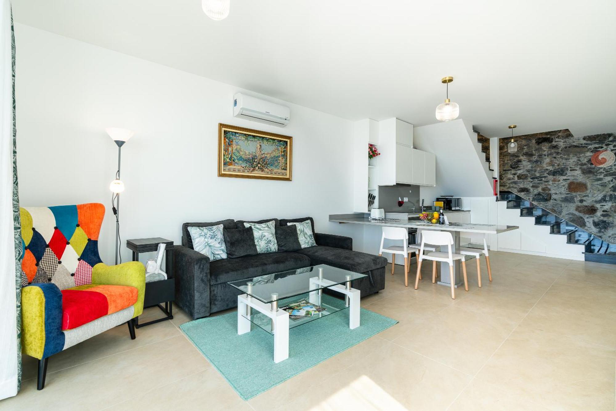 Mouras House, Holiday home *