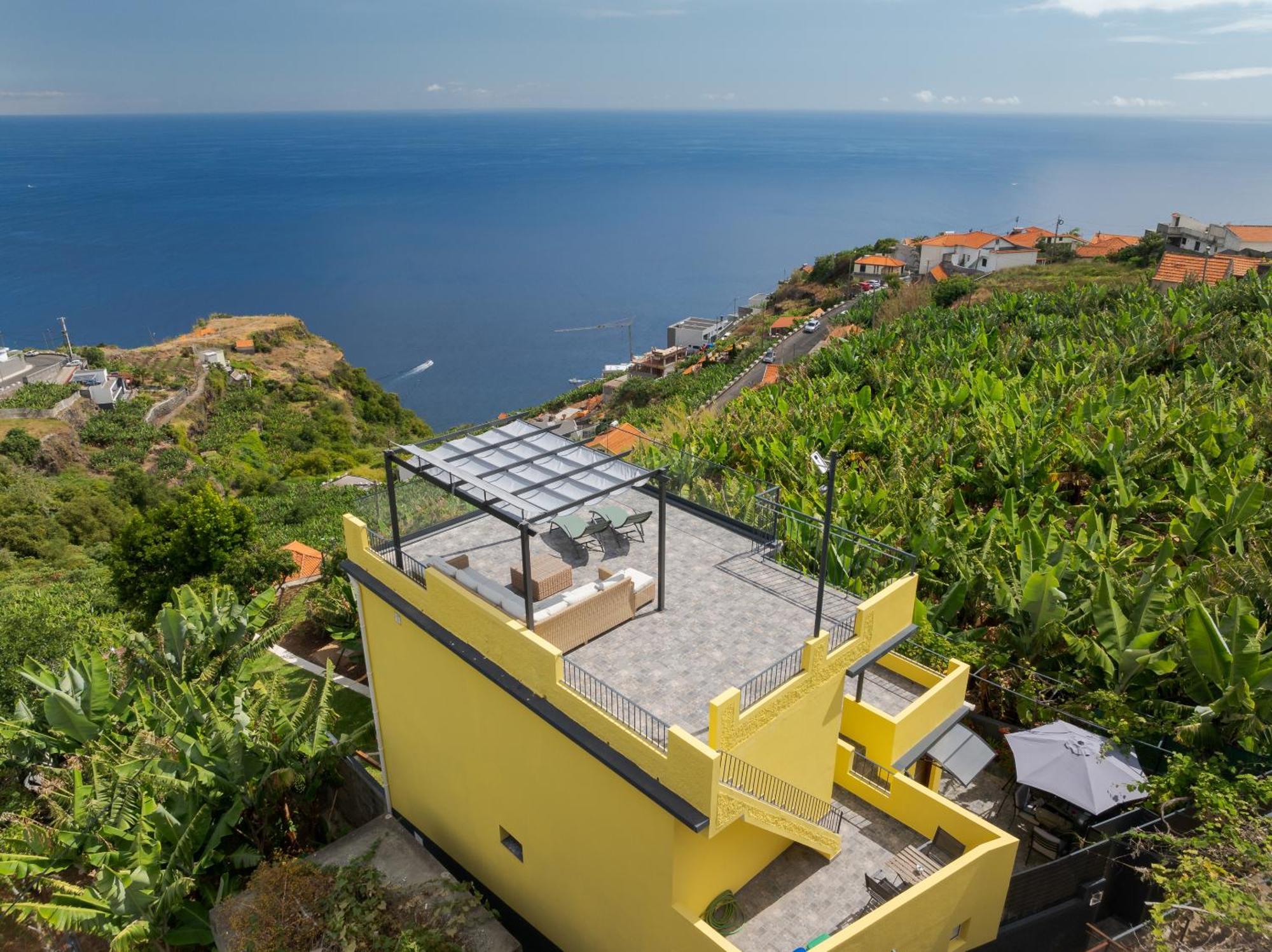 Sky & Ocean Apartment