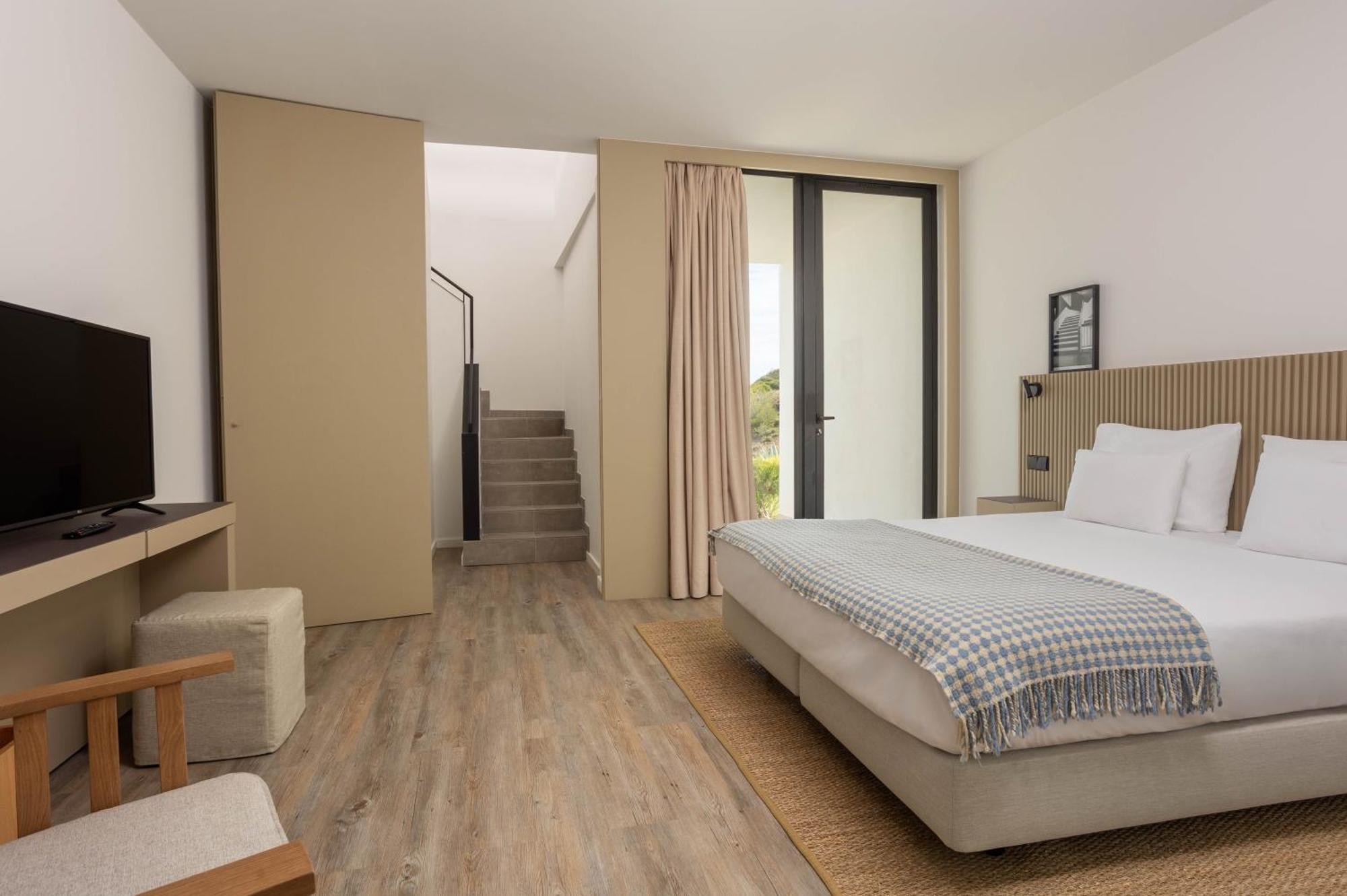 Memmo Baleeira - Design 4*