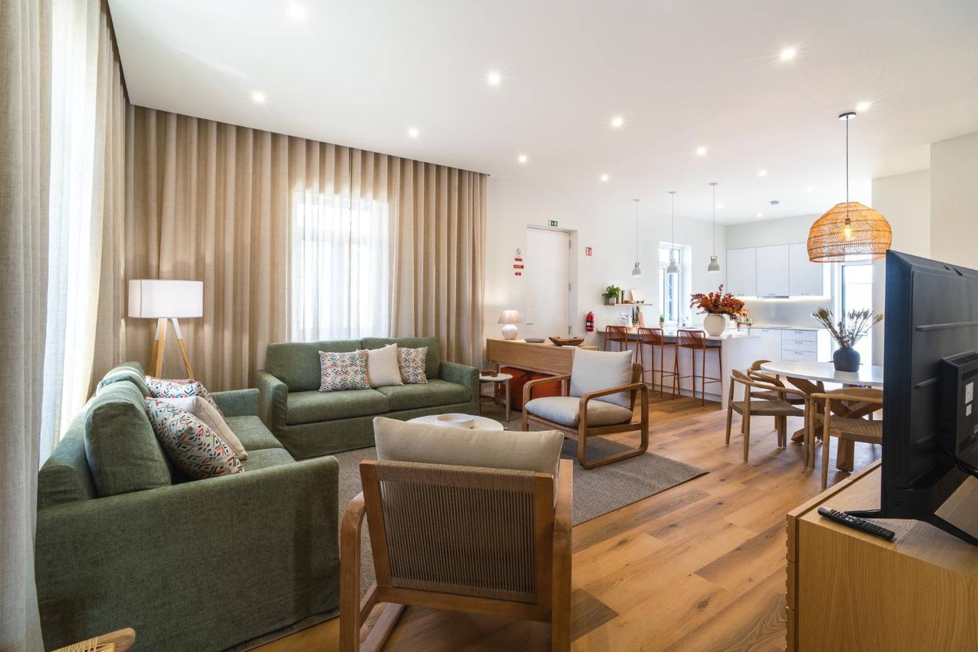 Luxury Retreat In *