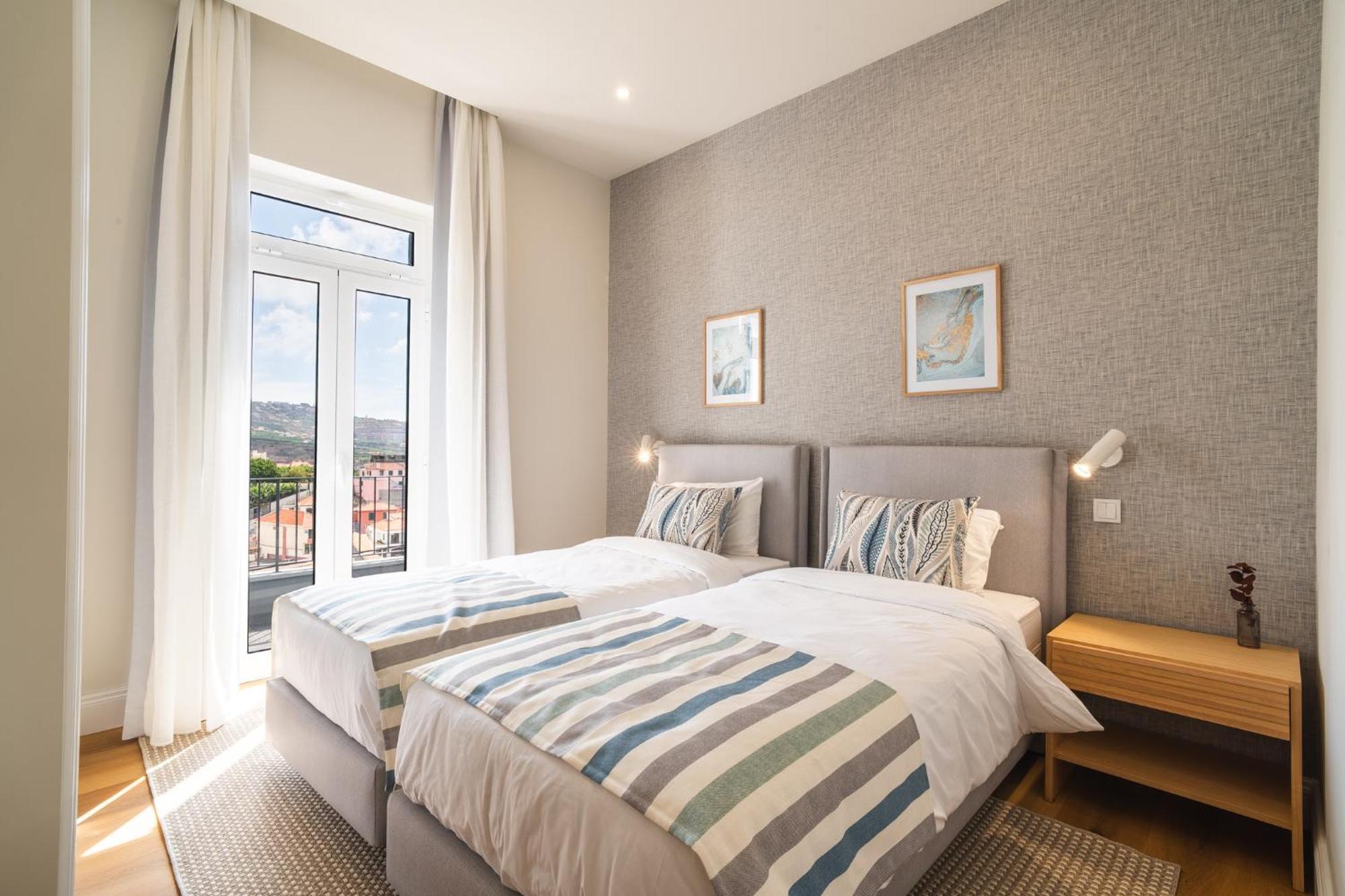 Luxury Retreat In Holiday home Camara de Lobos