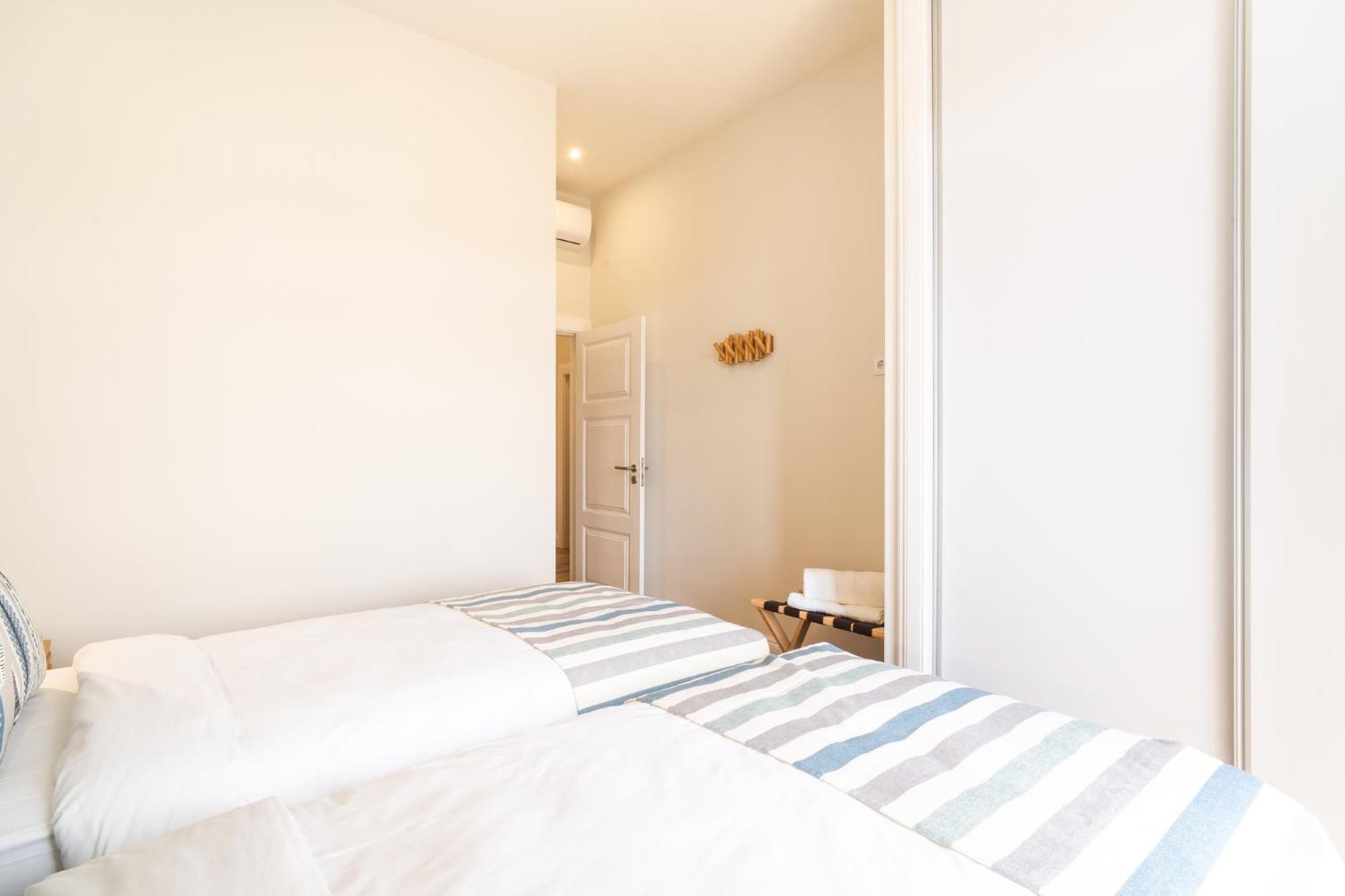 Luxury Retreat In *