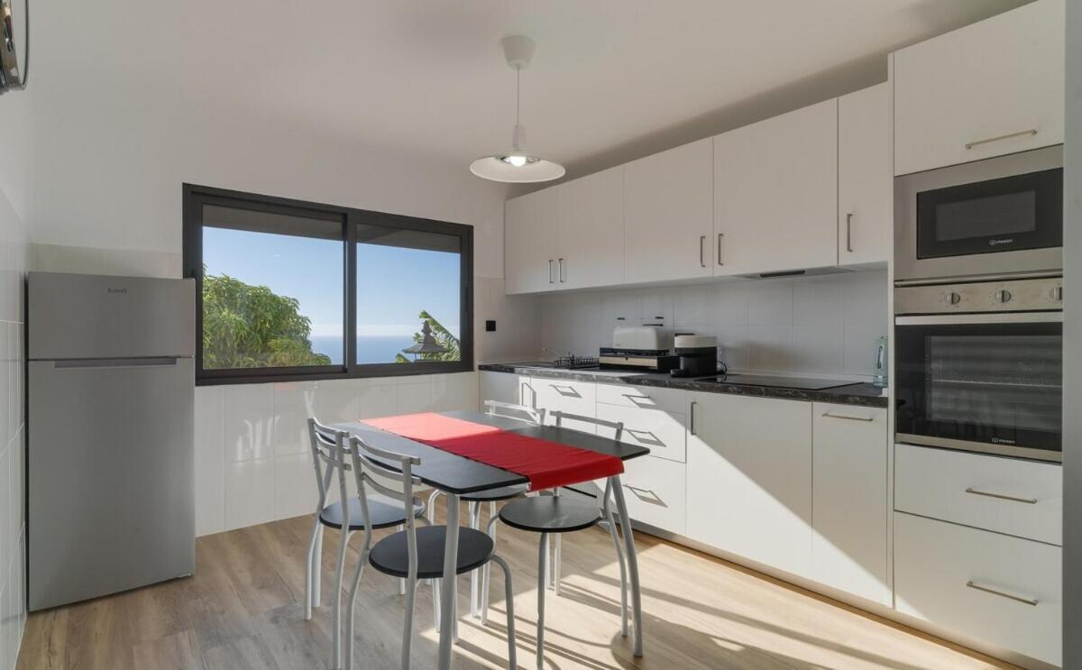 Sky & Ocean Apartment