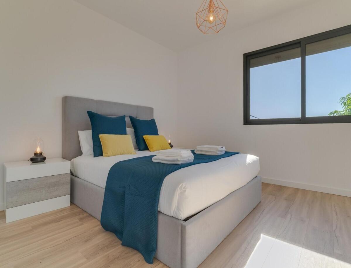 Sky & Ocean Apartment