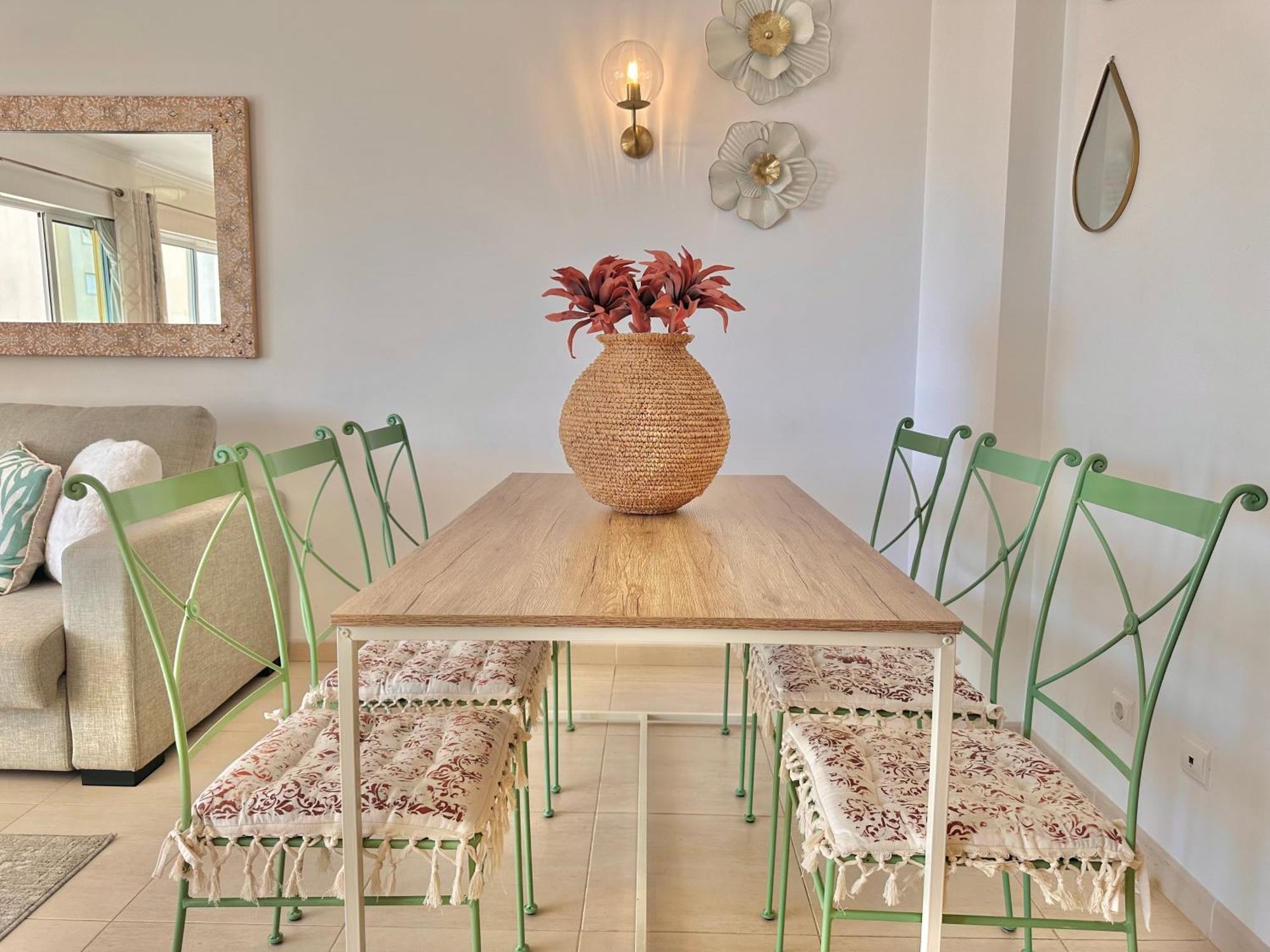 Apartment Lovely Beachfront With Aircon/wifi Portimao