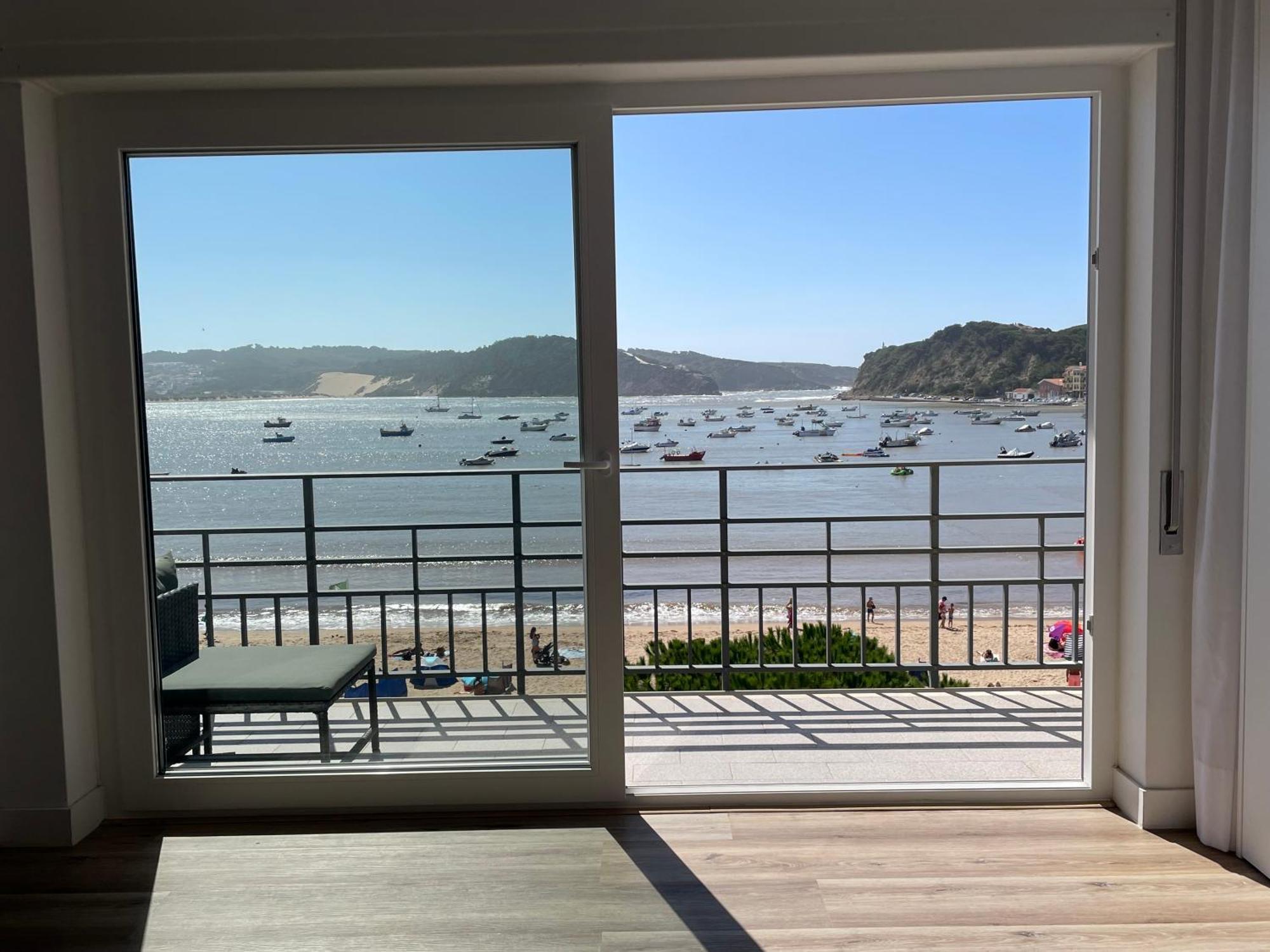 Em Frente A Sao Martinho do Porto