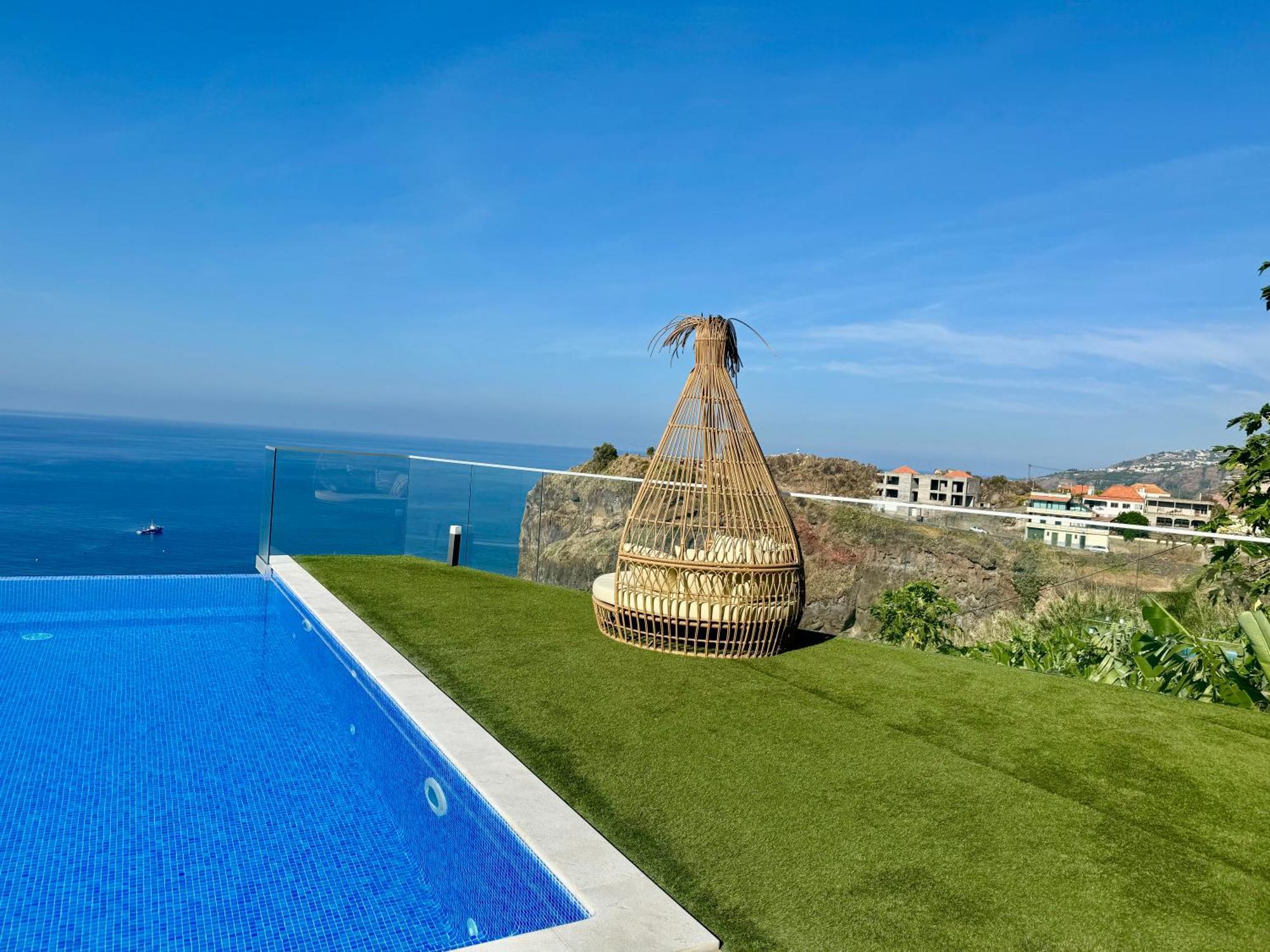Madeira Sea Sunshine With Heated Pool