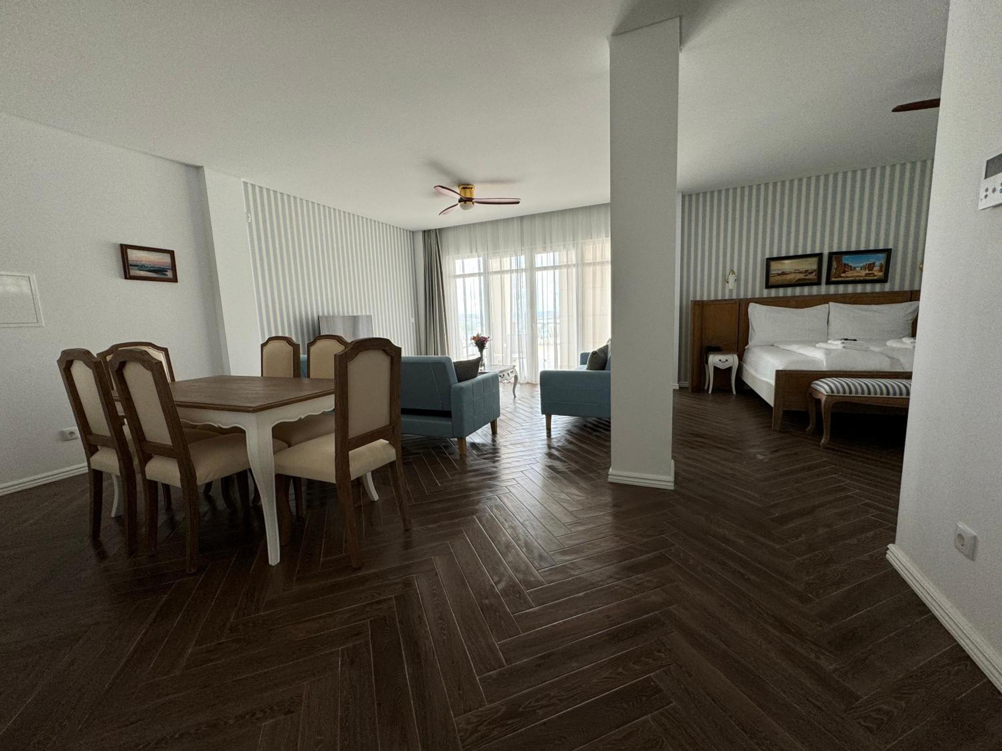 Ocean View Apartment *