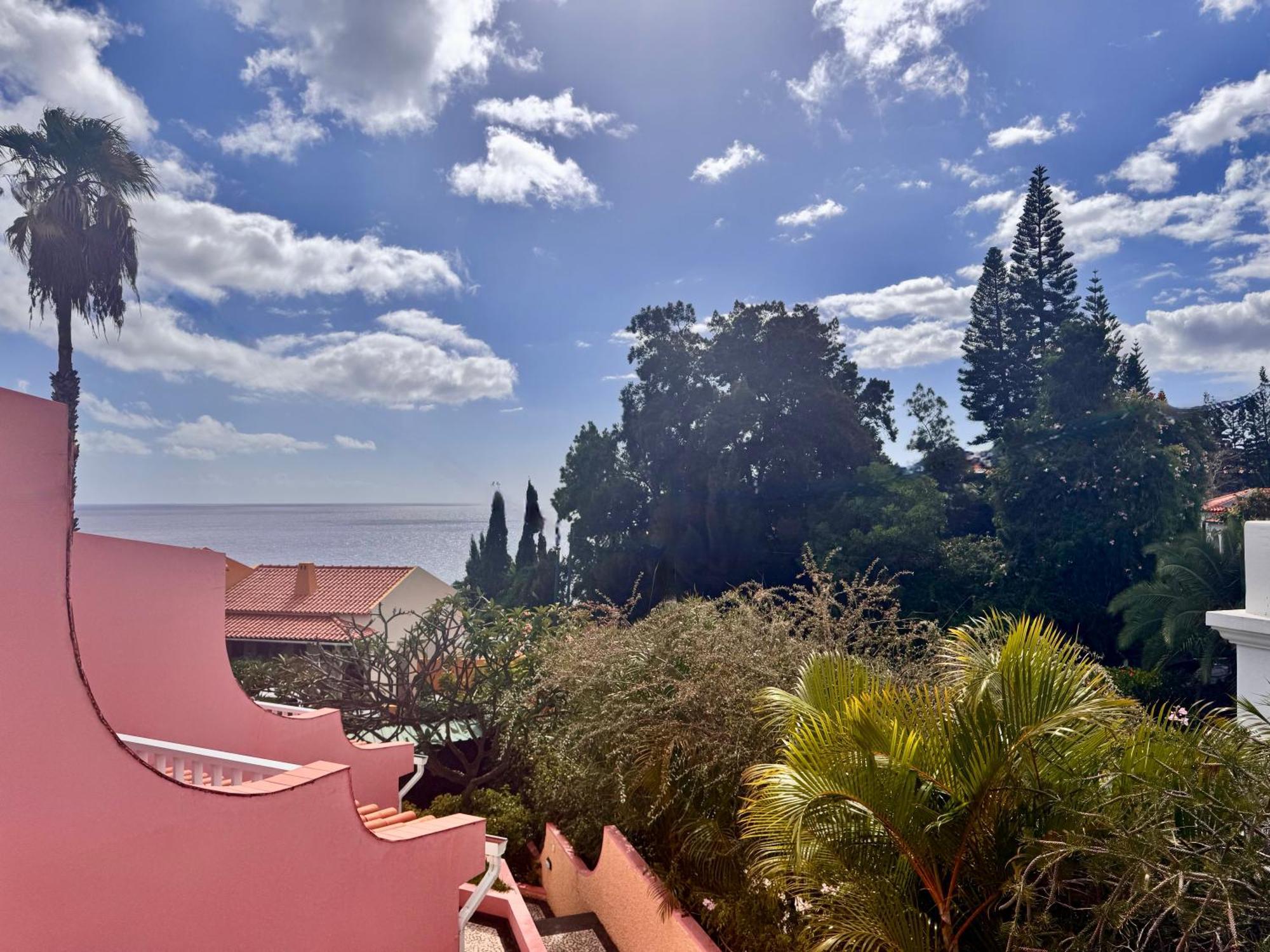 Falesia Gardens Holiday home *