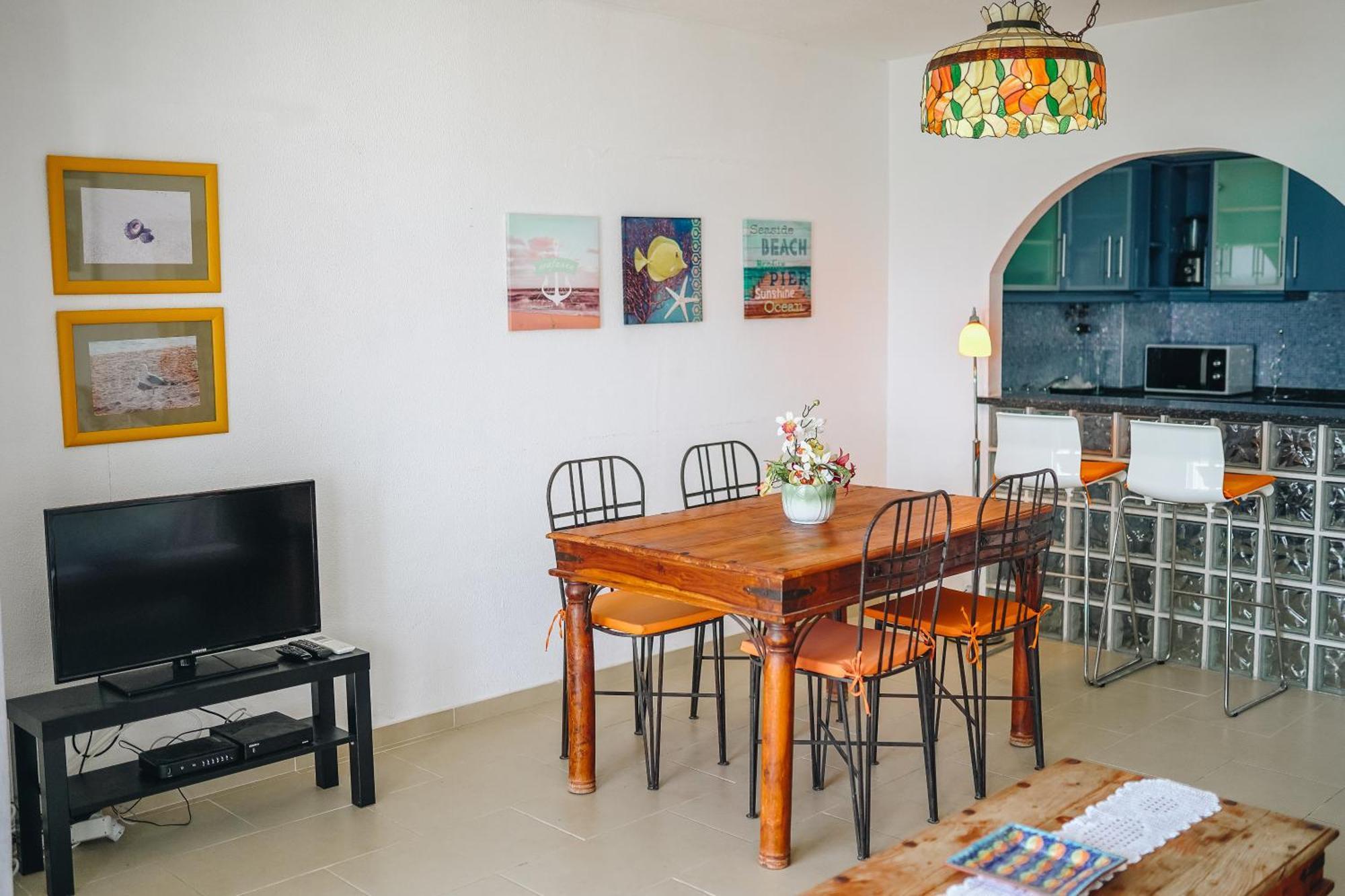 Host Wise - Terrace & Ocean View Flat Apartment *