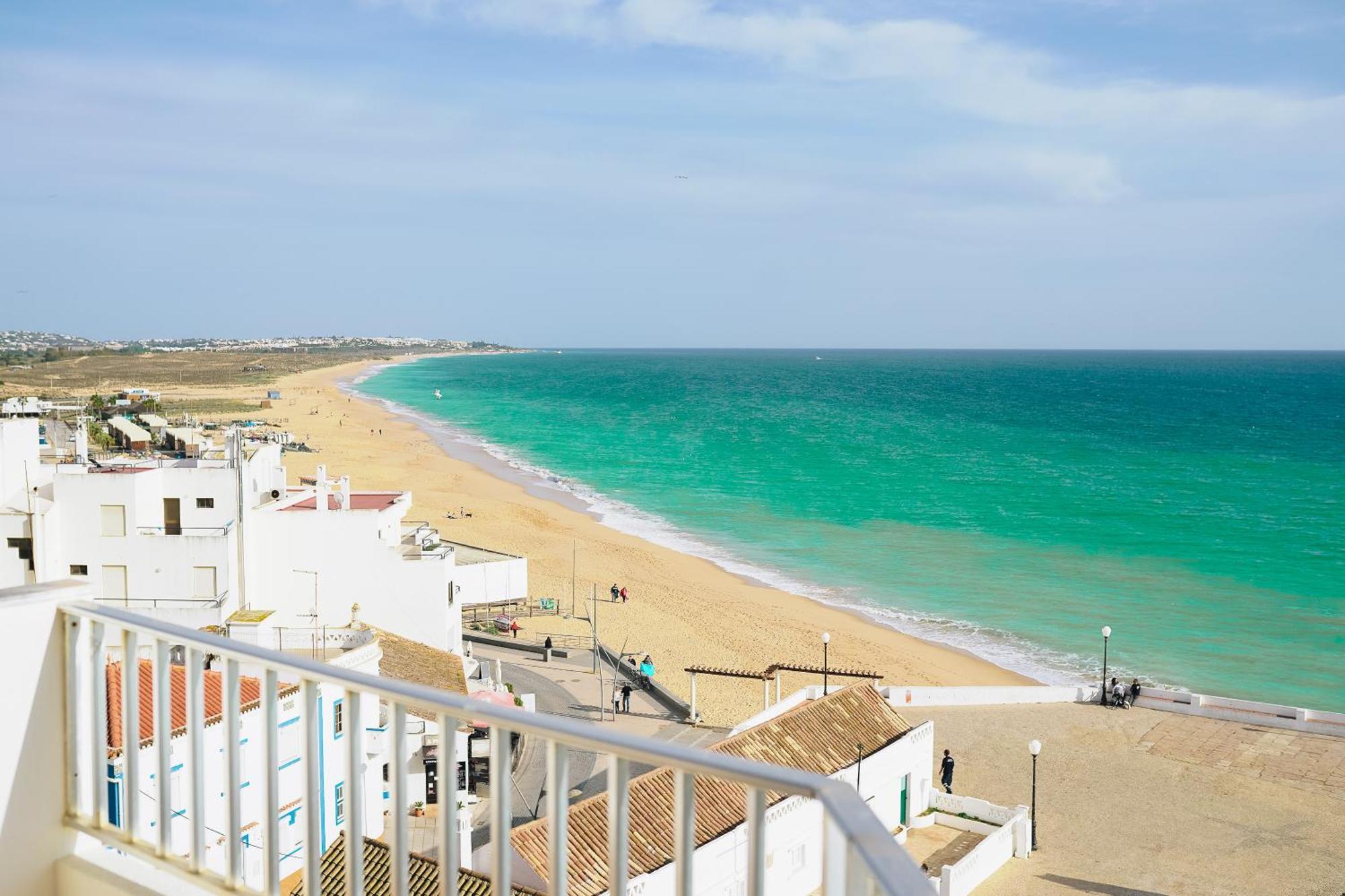 Apartment Host Wise - Terrace & Ocean View Flat Armacao de Pera