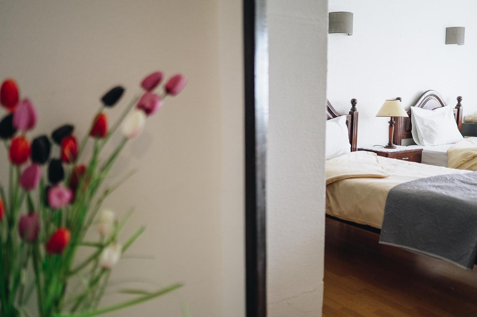 Host Wise - Terrace & Ocean View Flat Apartment