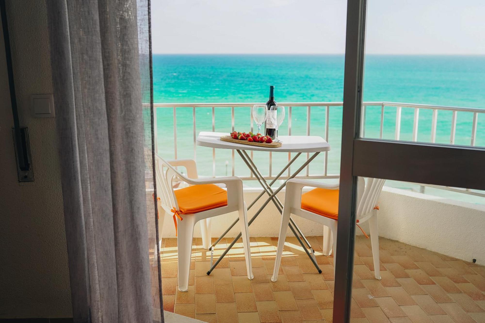 Host Wise - Terrace & Ocean View Flat Armacao de Pera