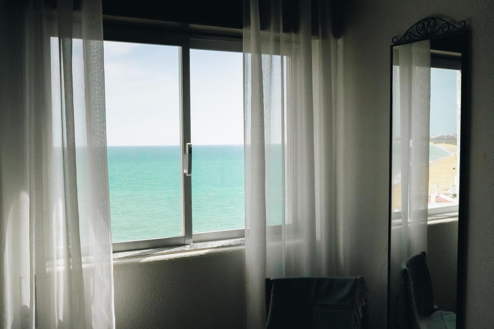 Host Wise - Terrace & Ocean View Flat Armacao de Pera