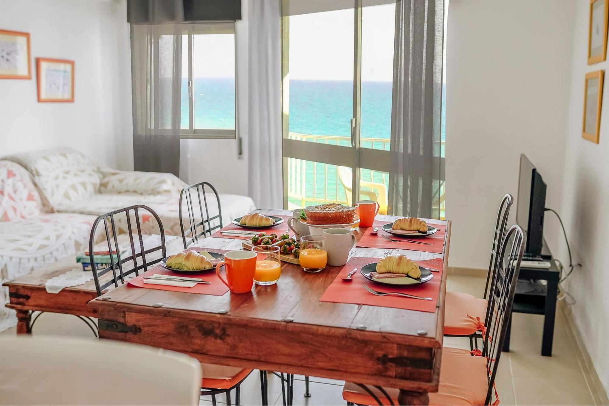 Host Wise - Terrace & Ocean View Flat Apartment *