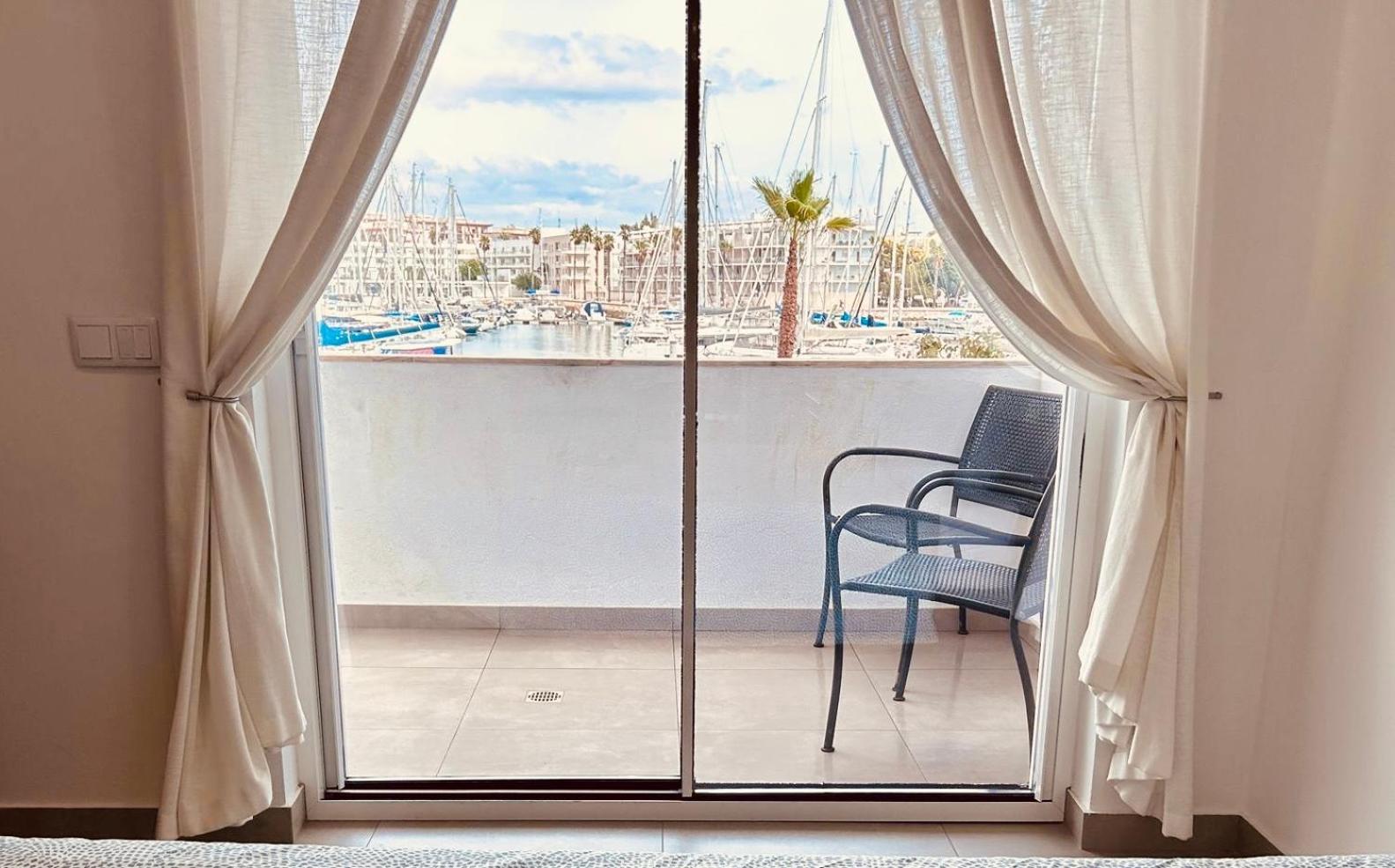 Marina View In Town Center Sea View * Lagos