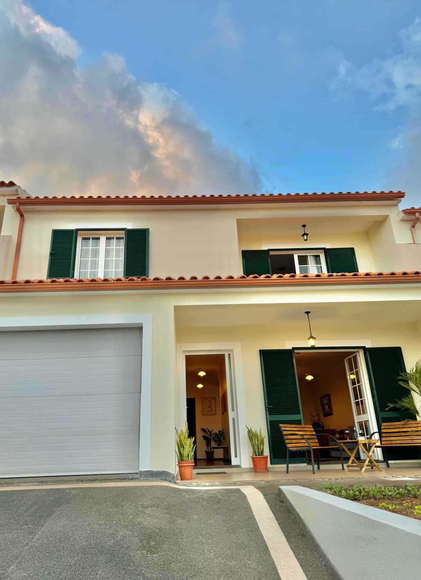 Moradia Abreu Holiday home *