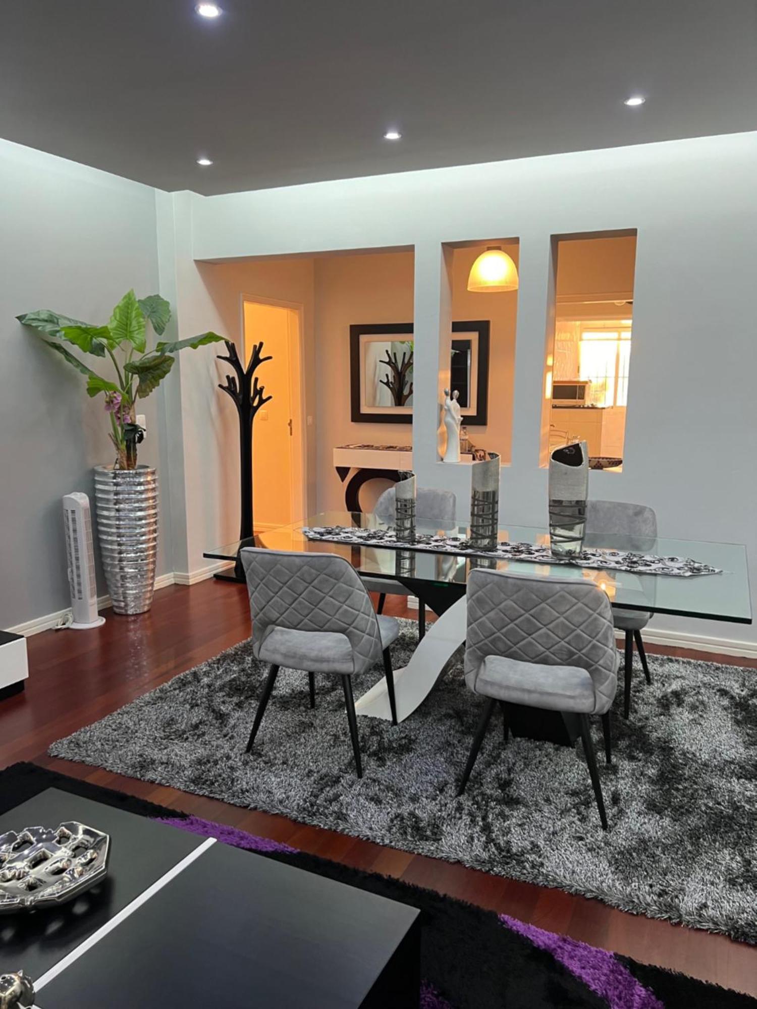 A Roadhouse Ajuda Apartment *