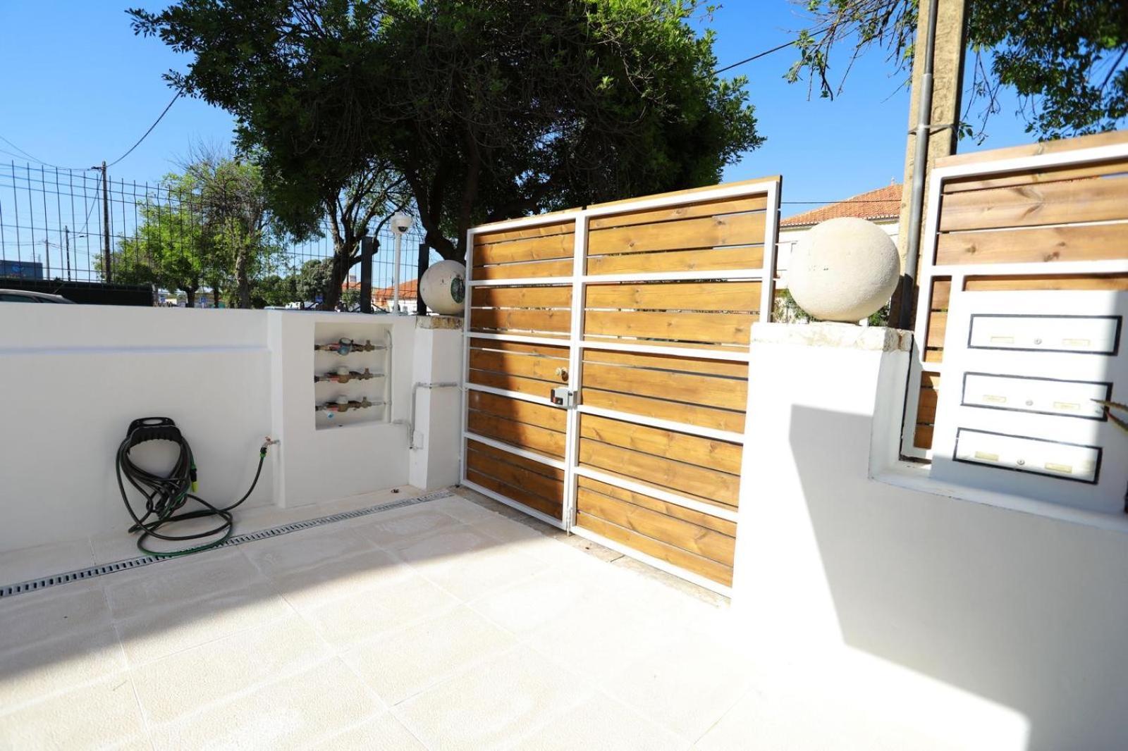 Apartment Octopus House Caparica