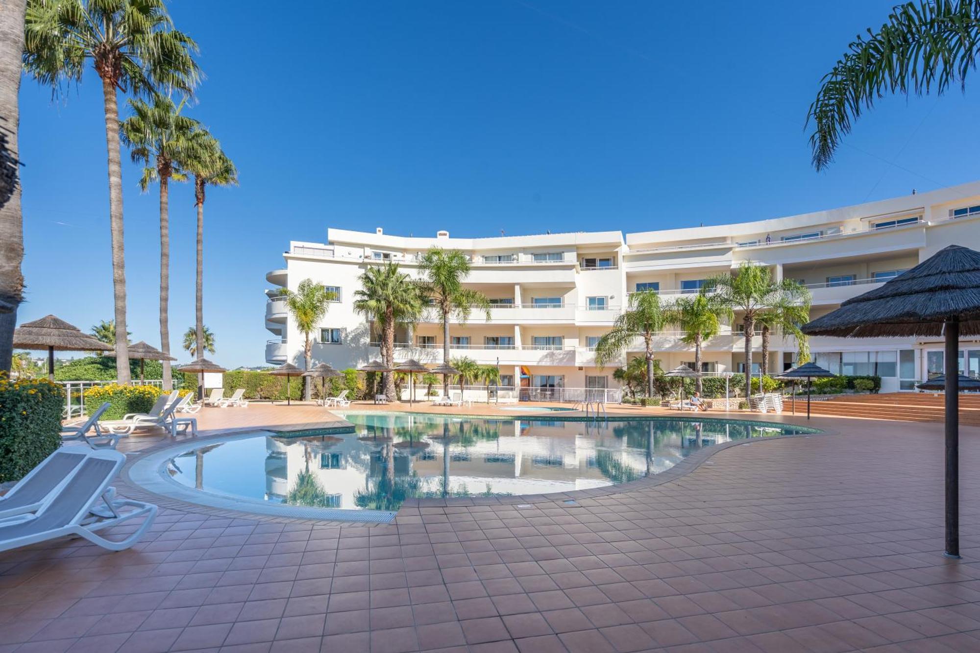 Host Wise - Bright & Stylish Flat With Pool Apartamento Lagos