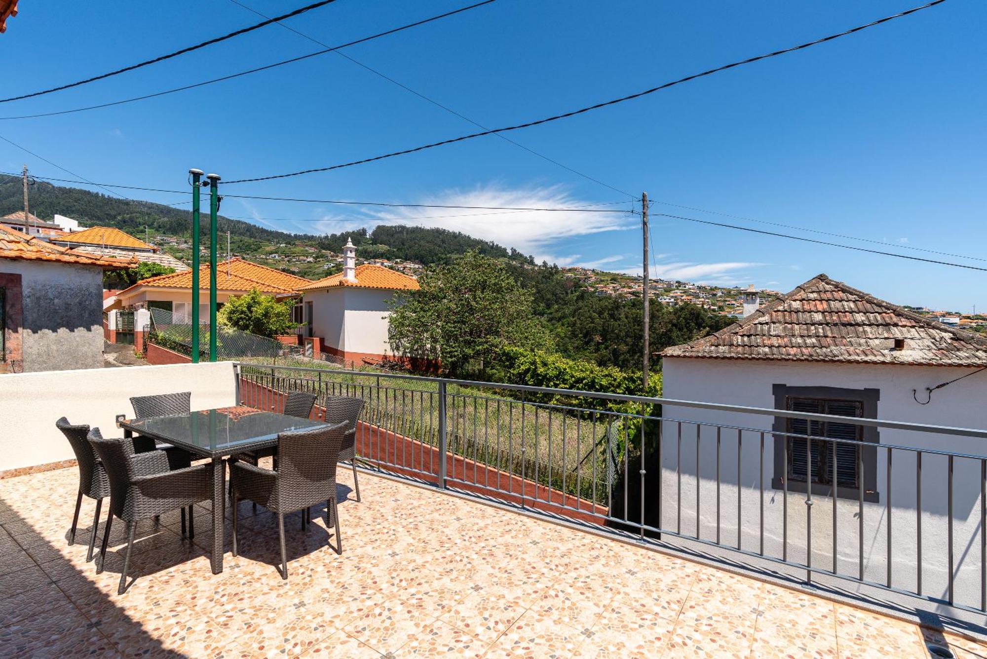 Goncalves House - Ac And Private Parking Holiday home