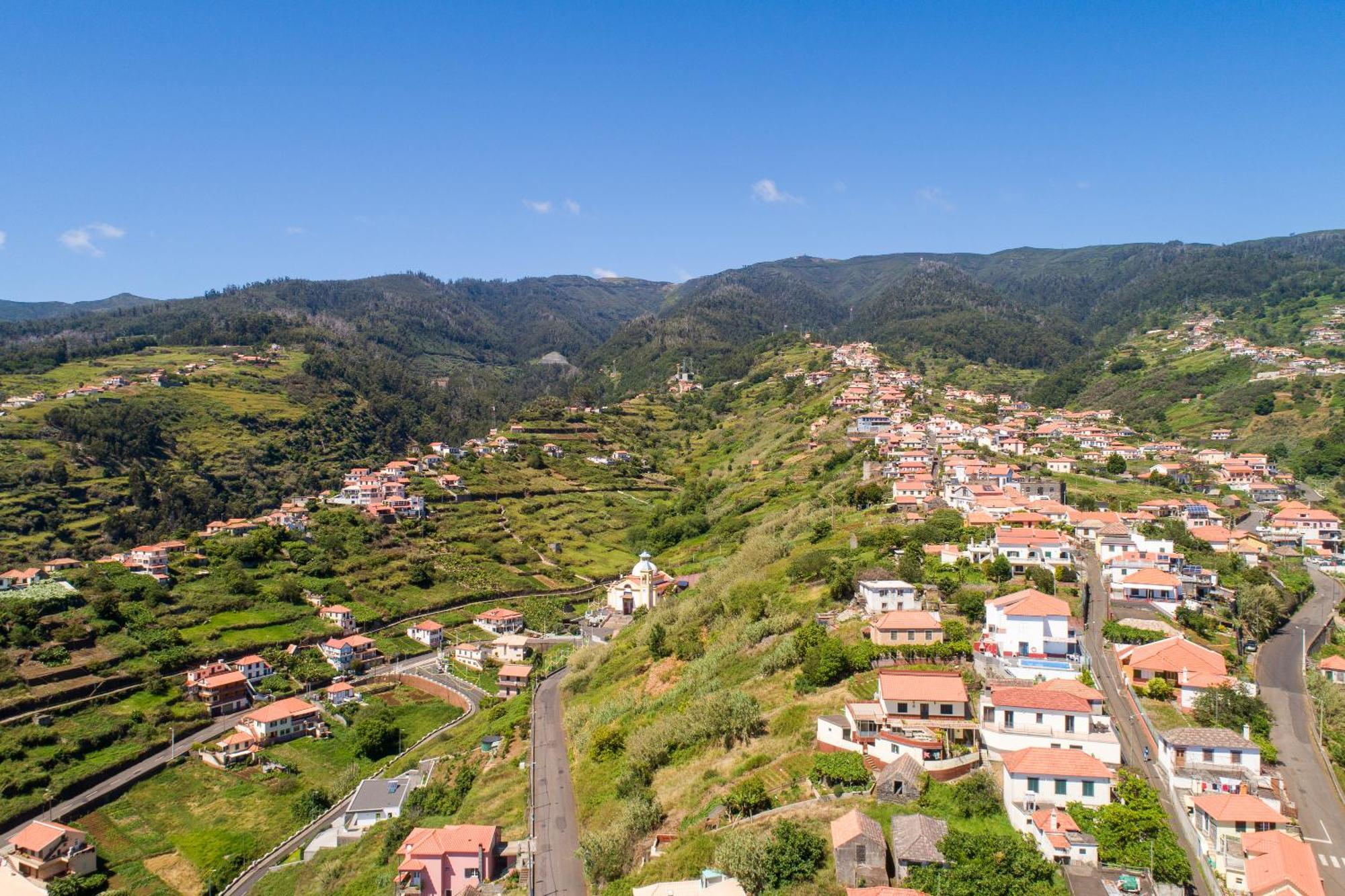 Goncalves House - Ac And Private Parking * Calheta (Madeira)