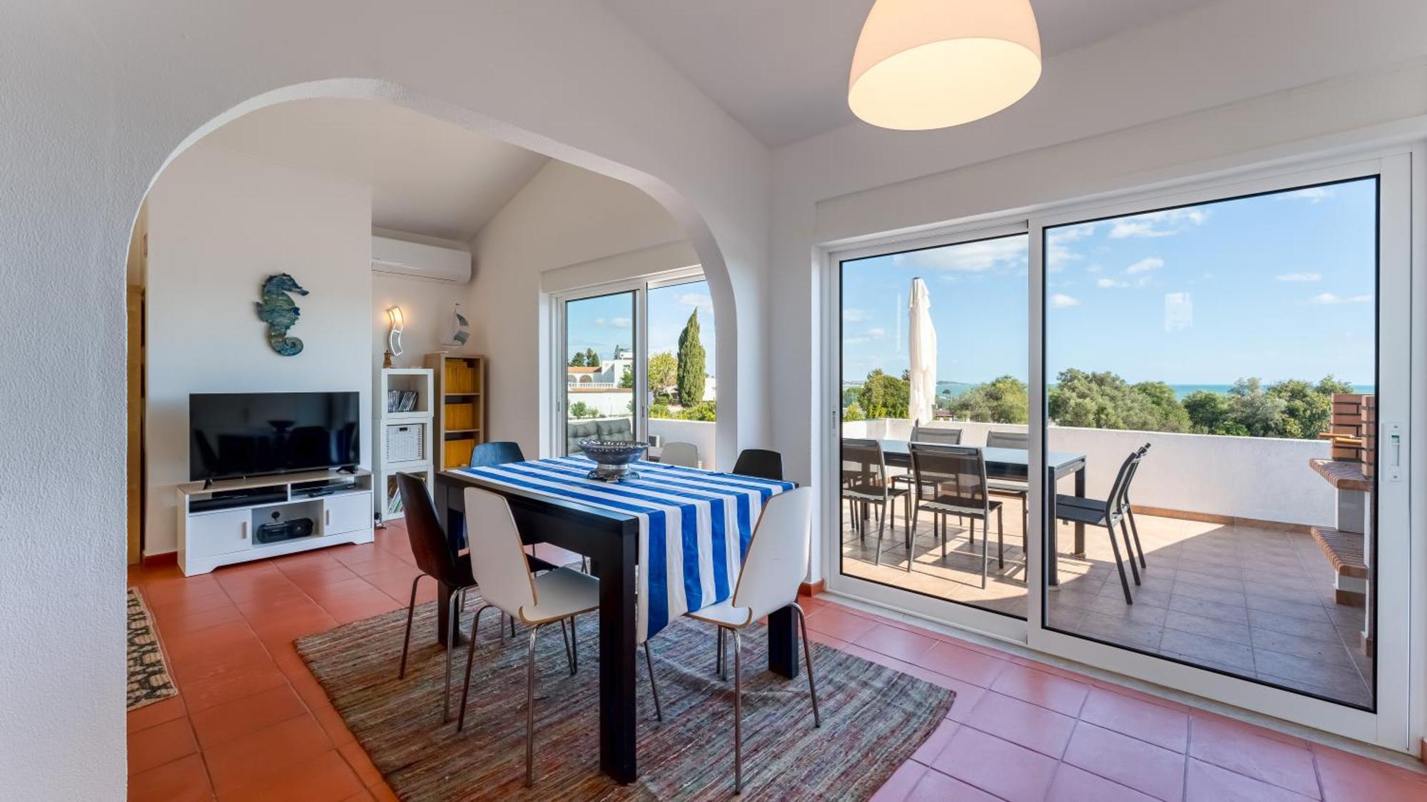Holiday home Ocean View 3 Bdr House With Patio By Lovelystay *