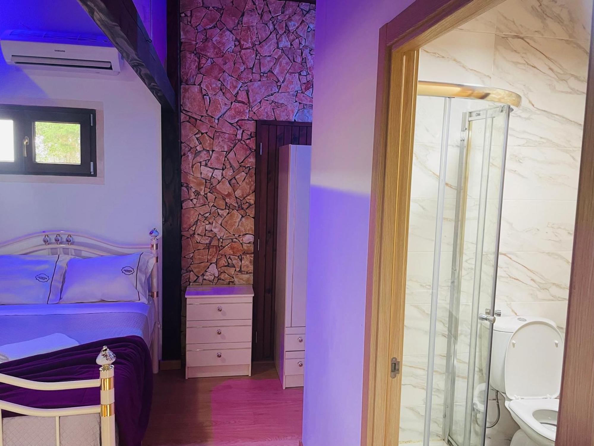 Jantesta Guest house *