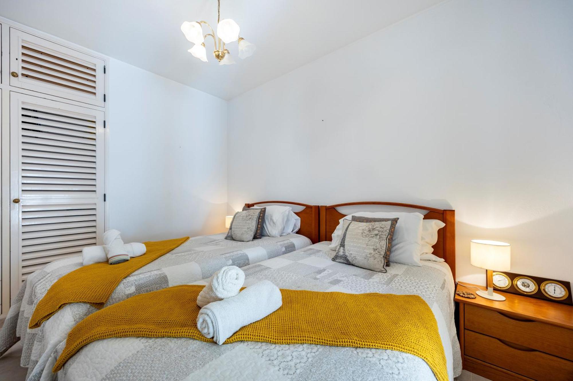 Coolhouses Algarve Luz,3 Bed Townhouse, Lovely Sea View, Walking Distance To Beach, Casa 24 Lbc *