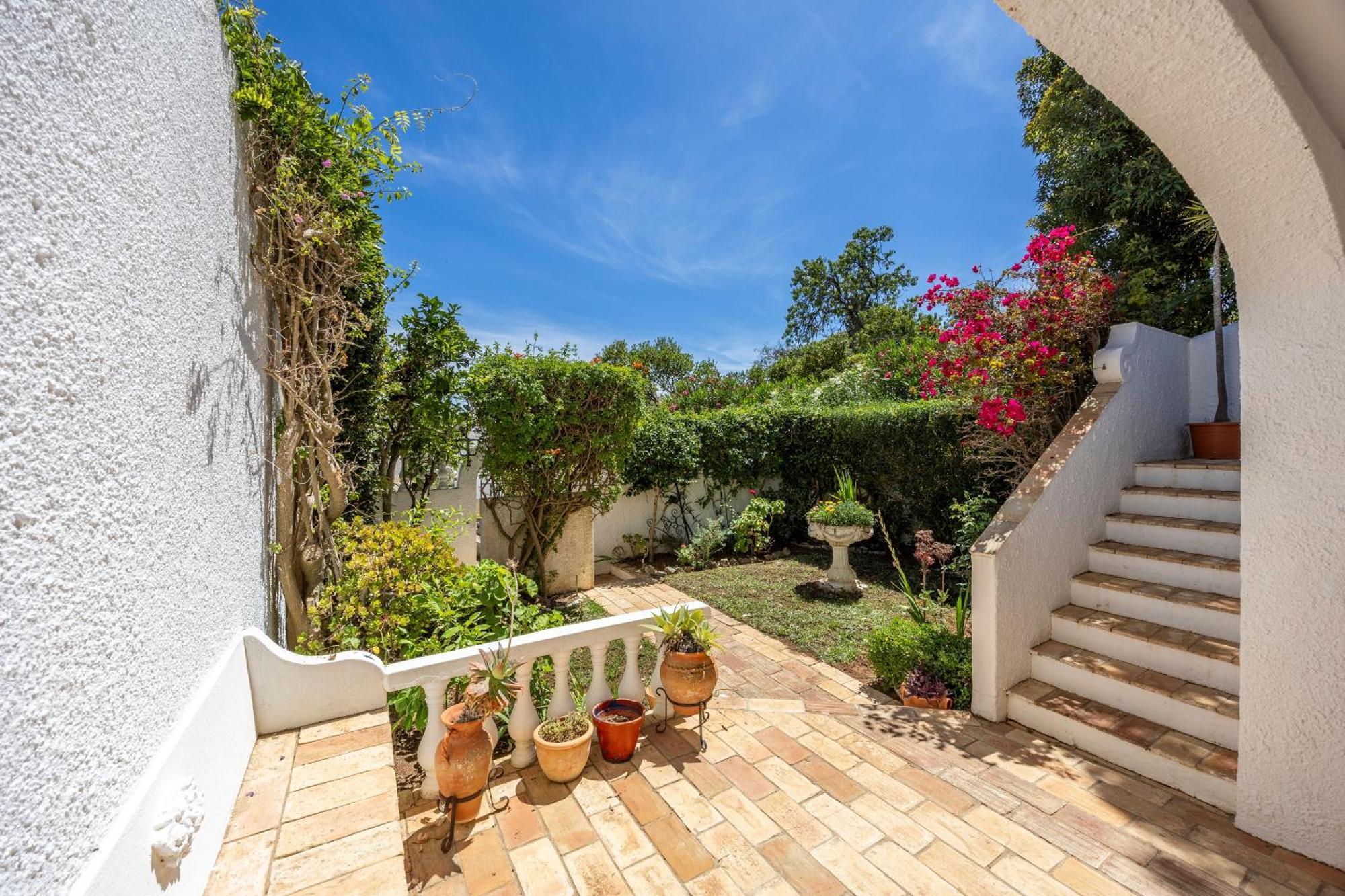 Coolhouses Algarve Luz,3 Bed Townhouse, Lovely Sea View, Walking Distance To Beach, Casa 24 Lbc