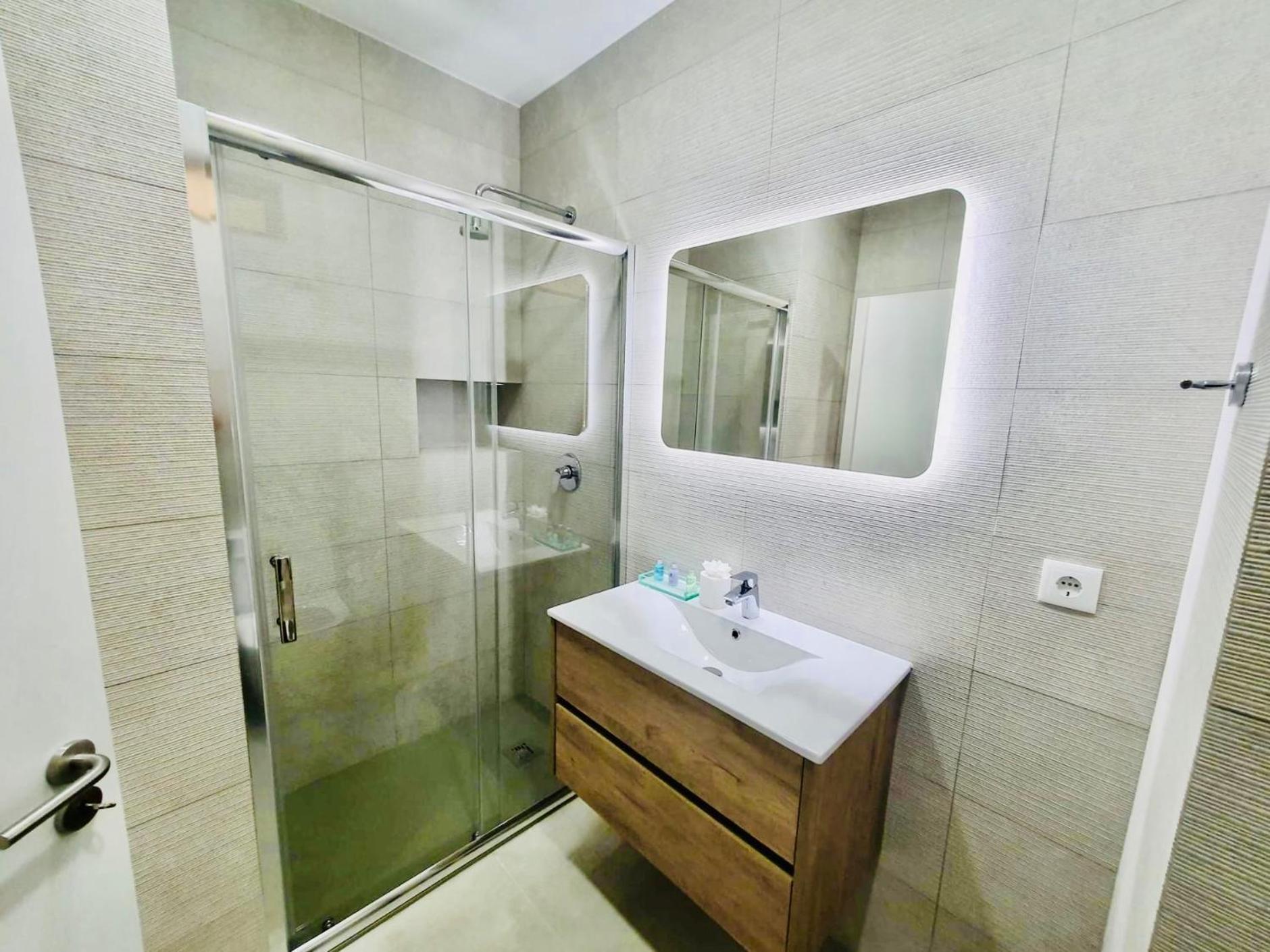 Marina View In Town Center Sea View Apartment Lagos