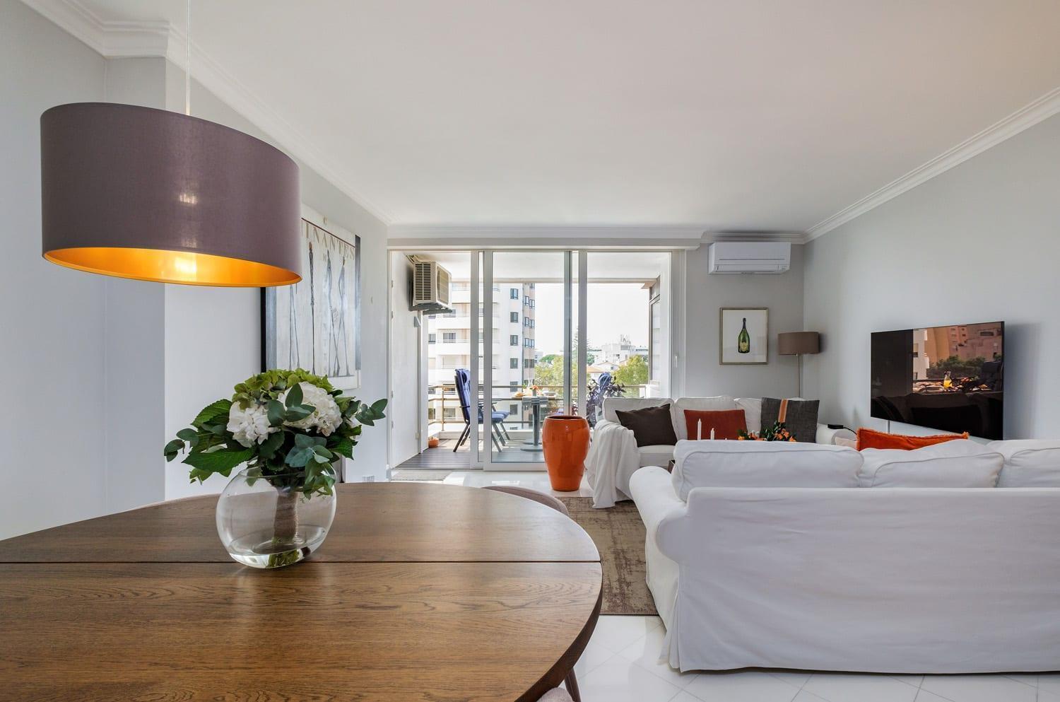 Scenic Space Apartment