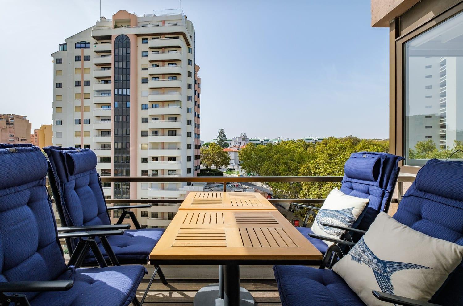 Apartment Scenic Space