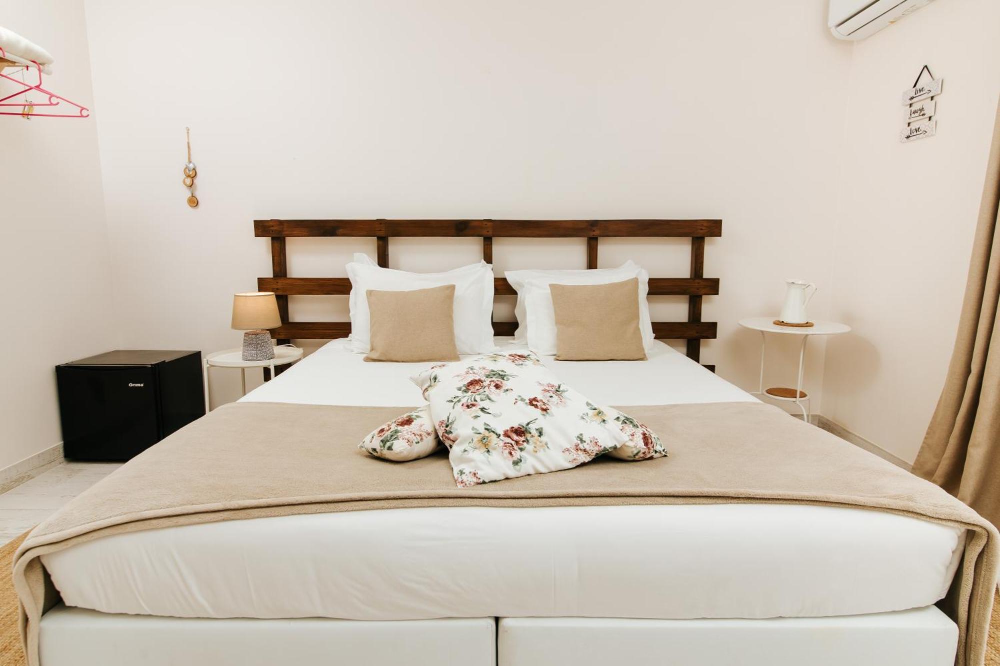 Bed & Breakfast Boutique - O House Hills