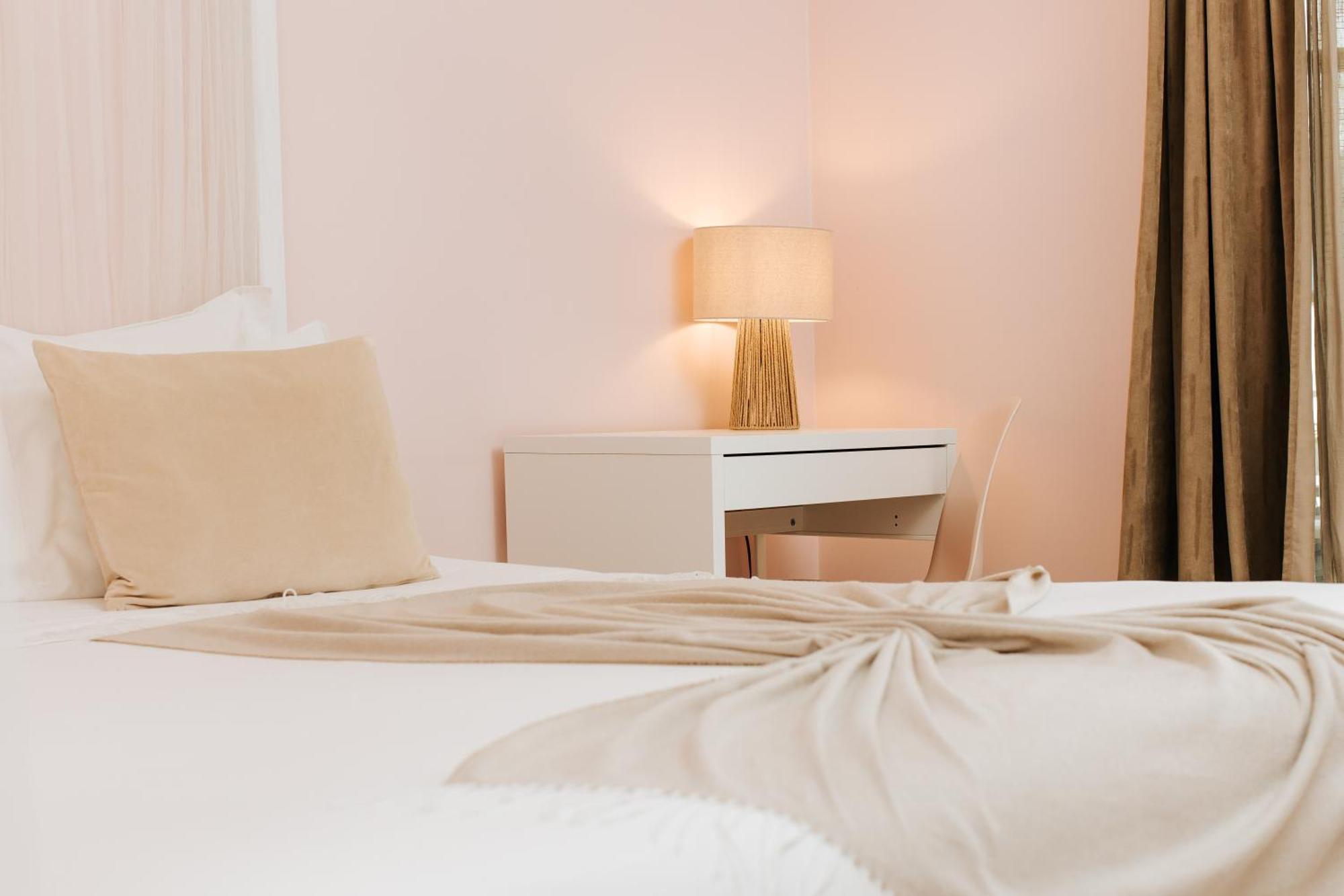 Bed & Breakfast Boutique - O House Hills