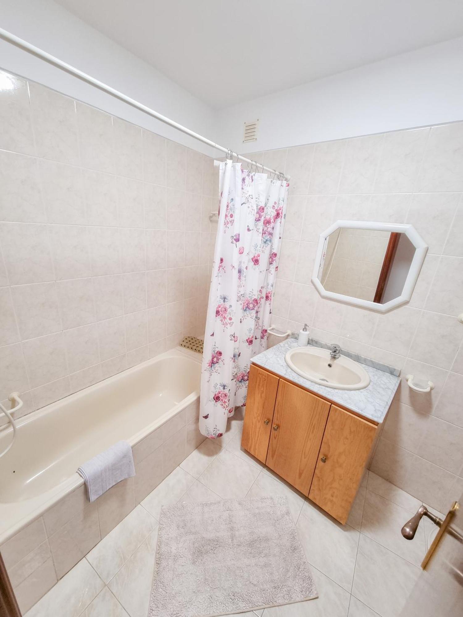 Casa Da Achada In Holiday home