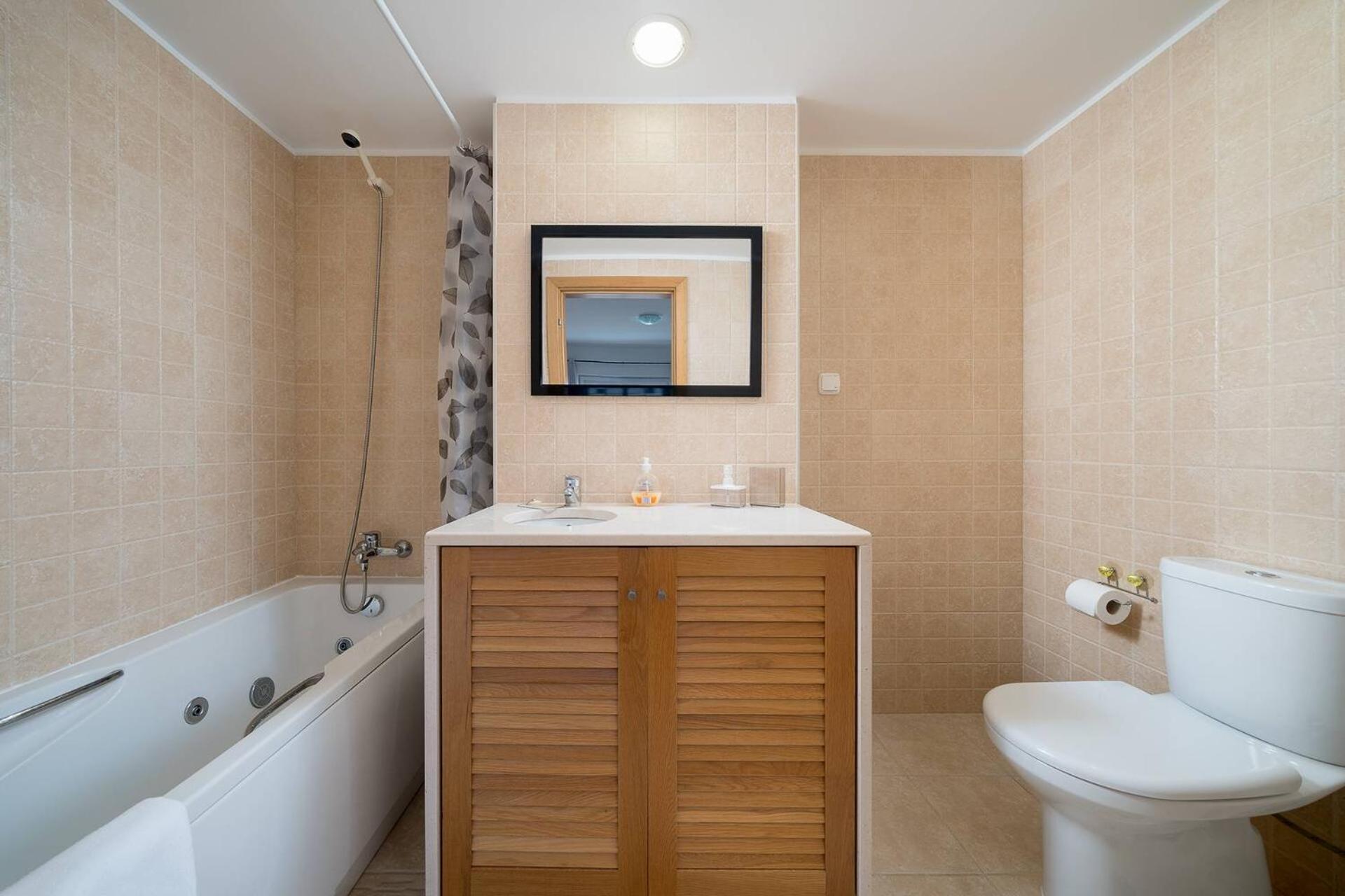 Traditional Seaside Tavira Apartment *
