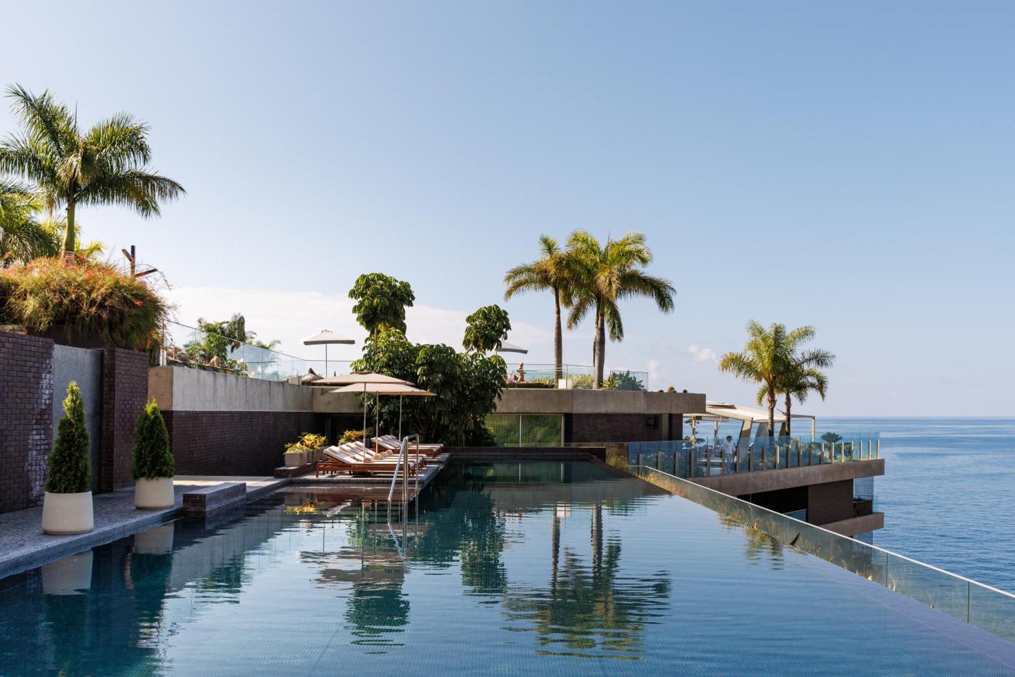 Saccharum - And - Savoy Signature Resort