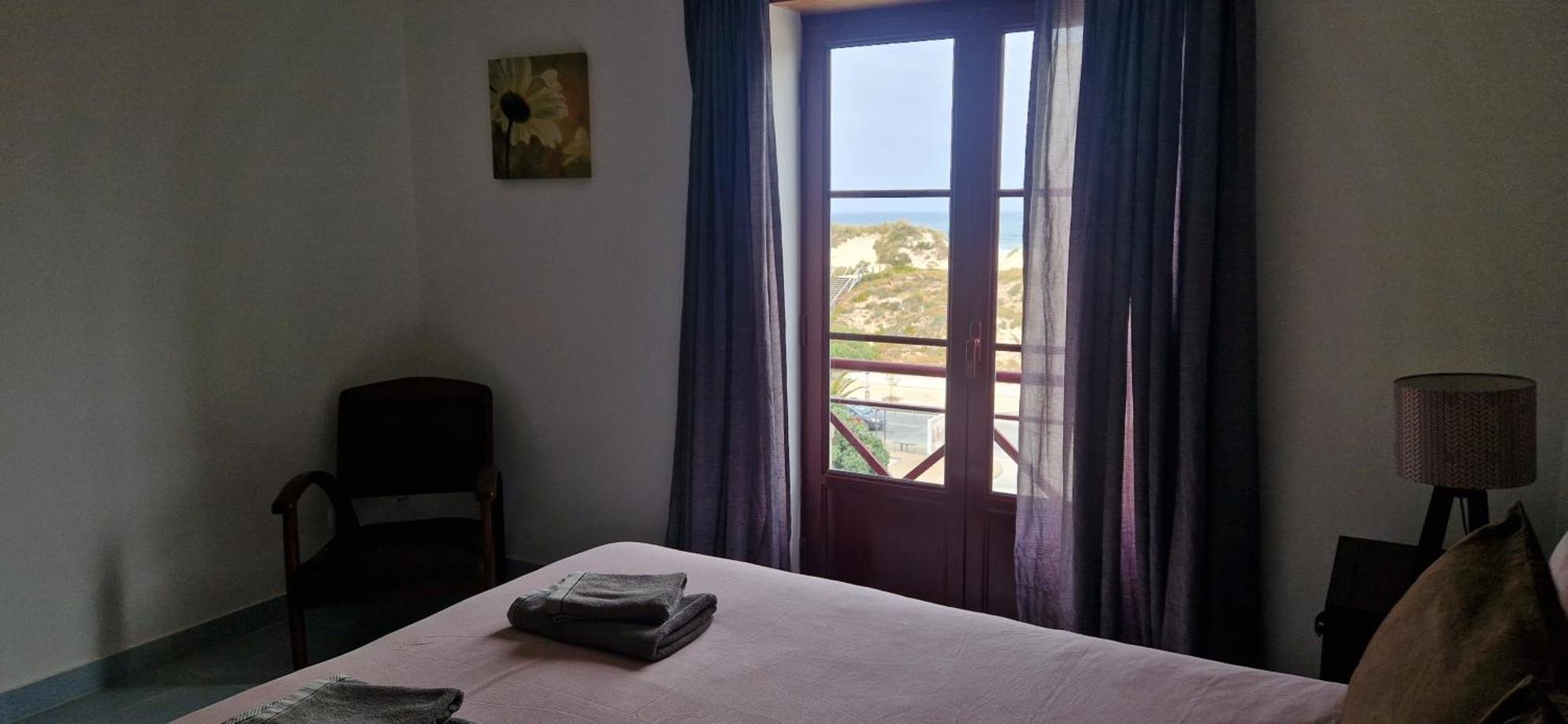 Baleal Holidays - Beach Front Apartment Peniche