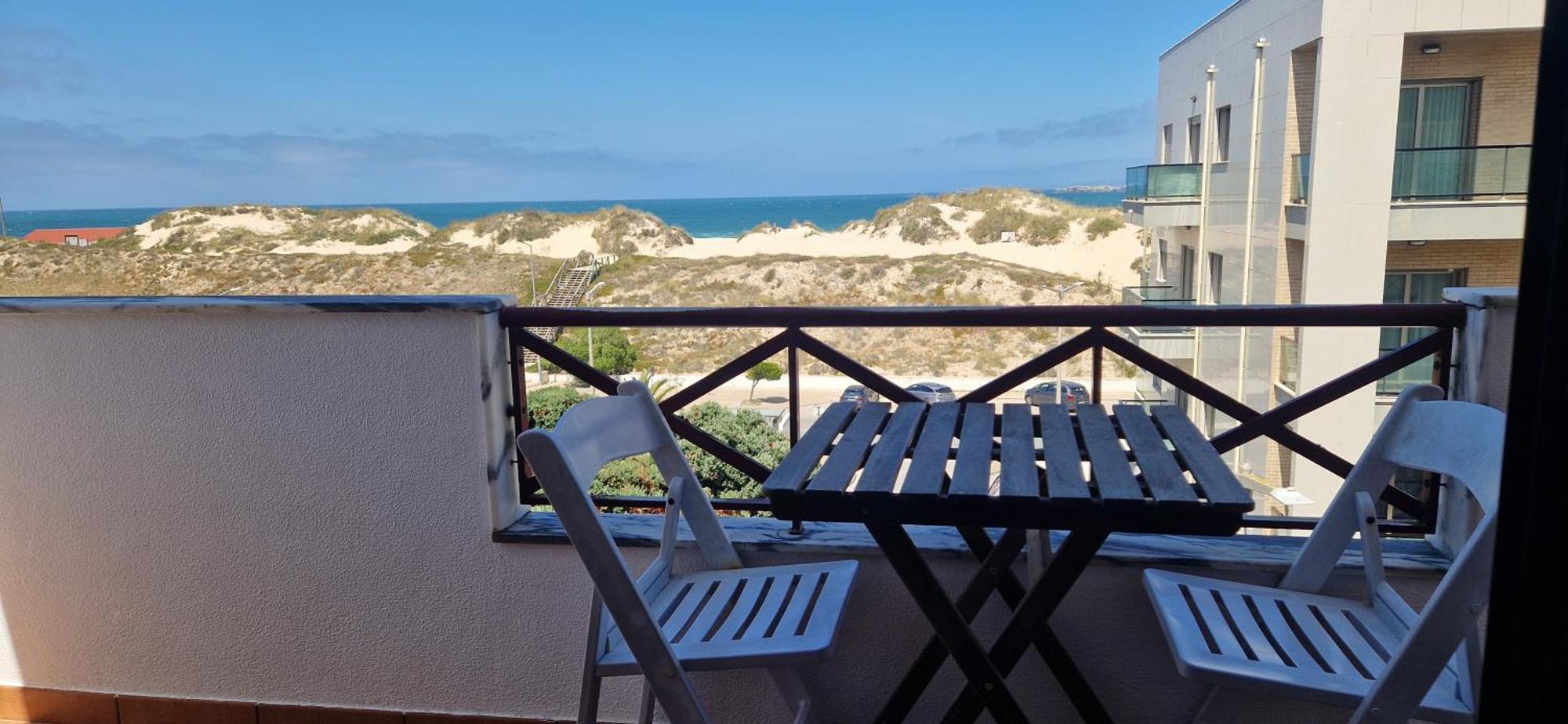 Baleal Holidays - Beach Front Apartment