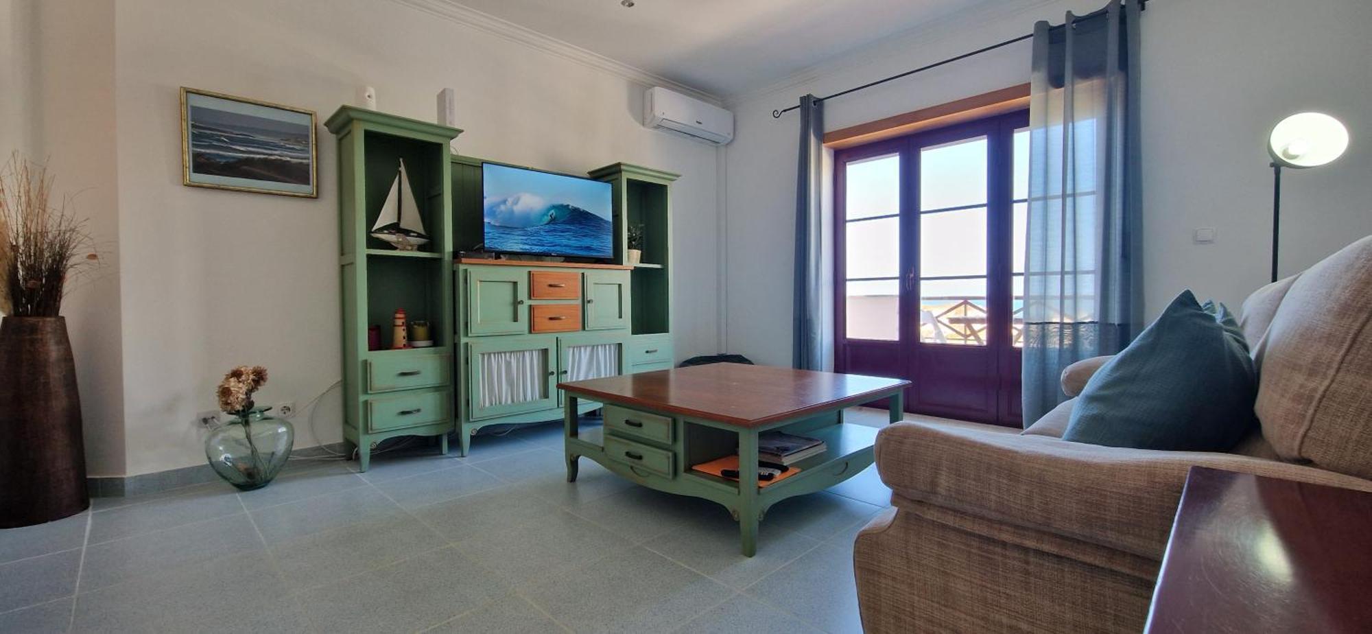 Baleal Holidays - Beach Front Apartment