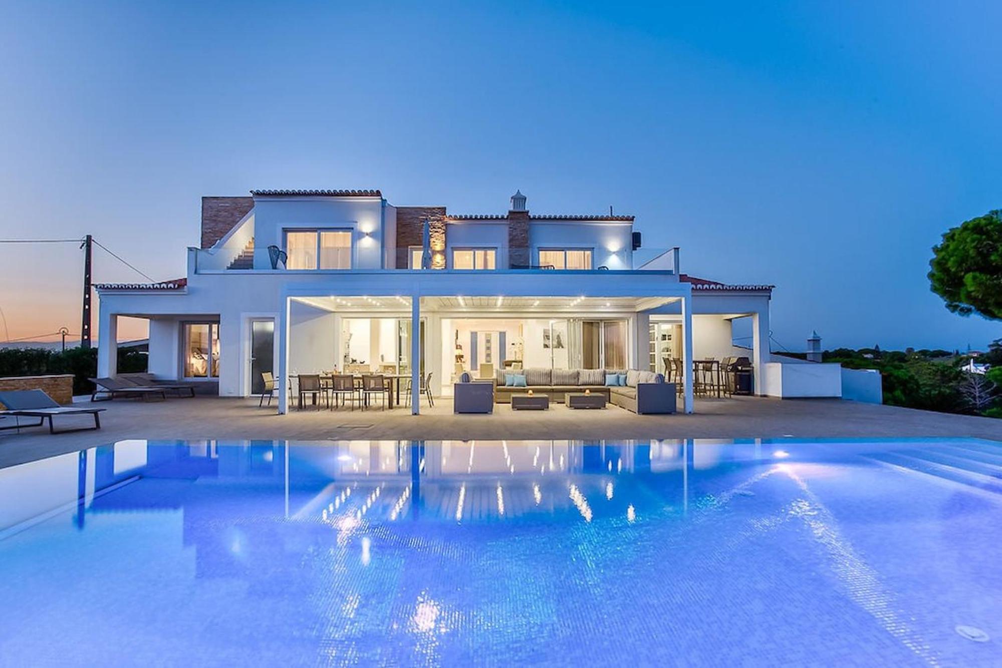 Villa Goldeneye - Luxury 6 Bedroom Lagoa (Algarve)