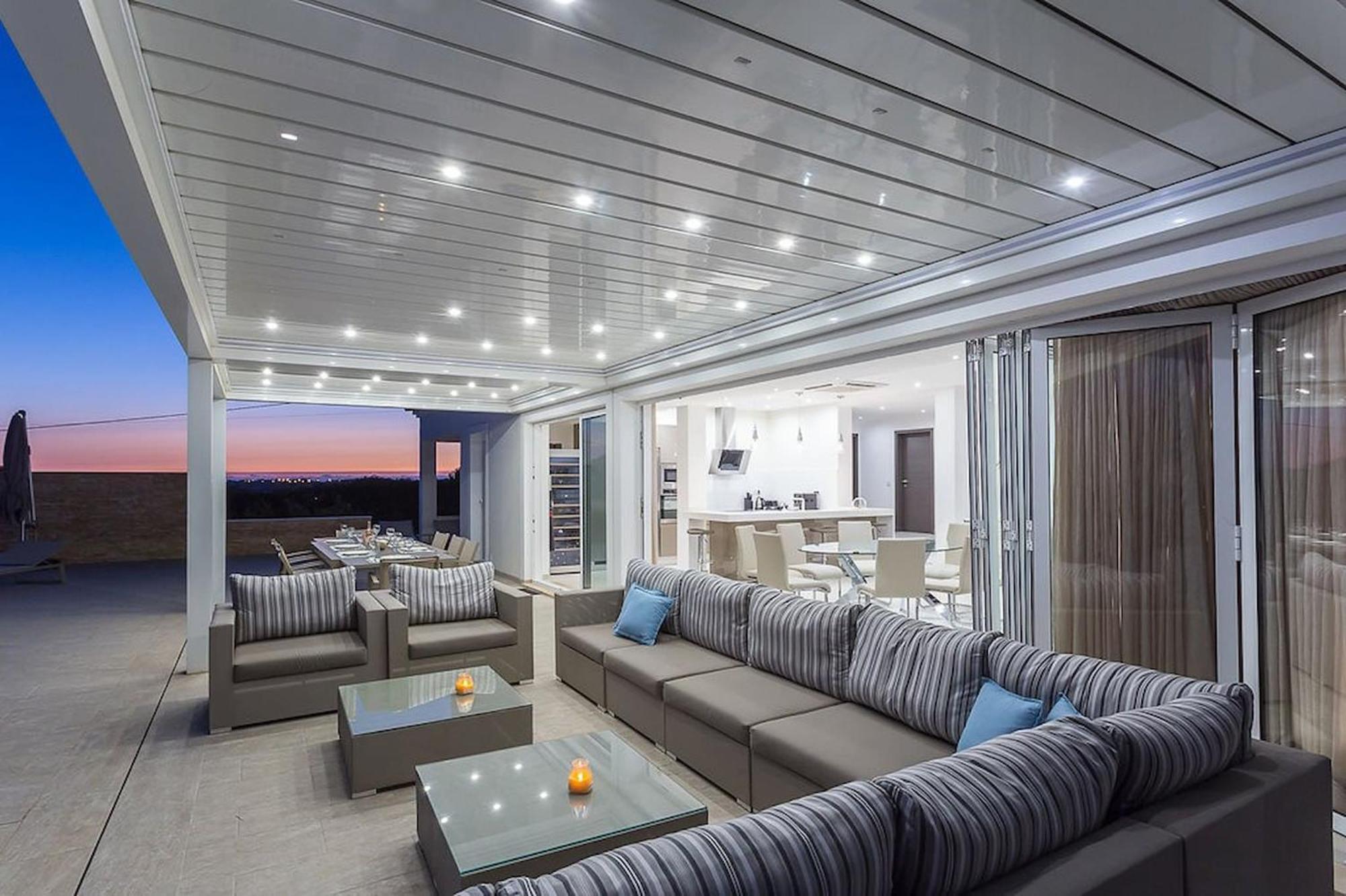 Goldeneye - Luxury 6 Bedroom
