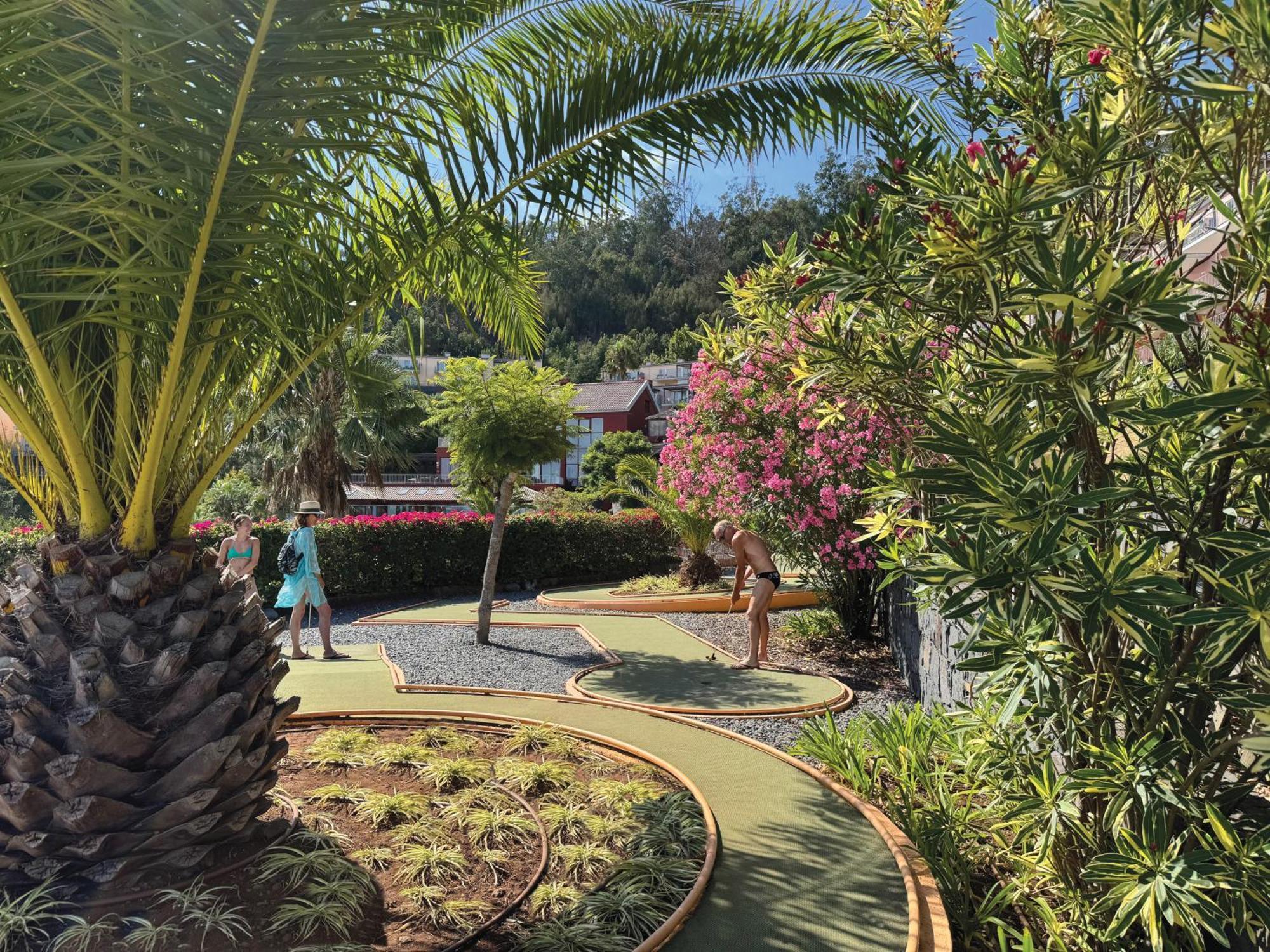 Village Cabo Girao 4* Camara de Lobos