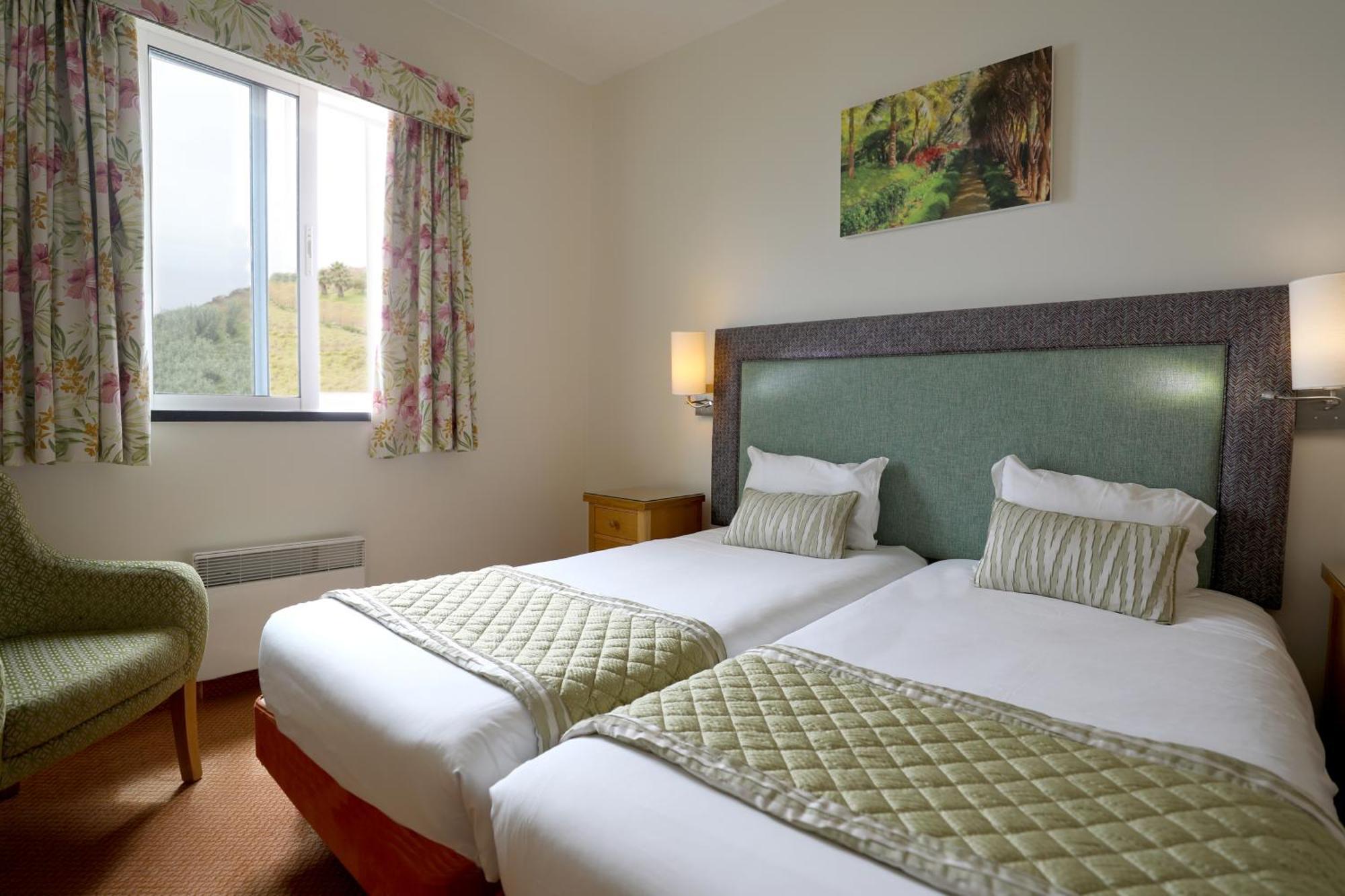 Village Cabo Girao Resort 4*