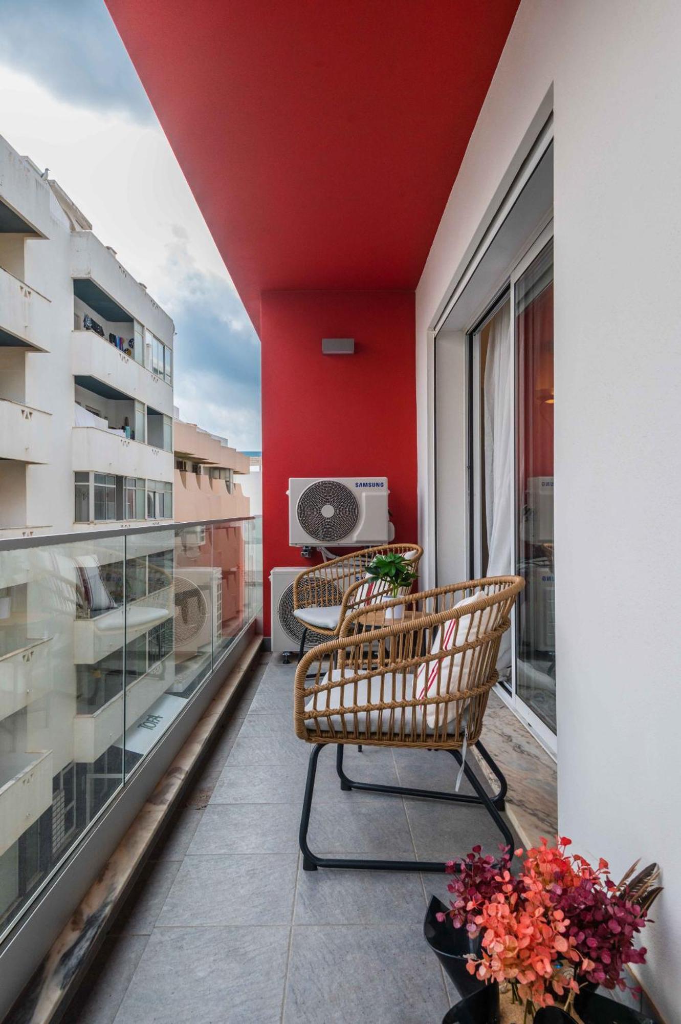 Caravelas 2-bedroom With Pool - 50m From The Apartamento Armacao de Pera