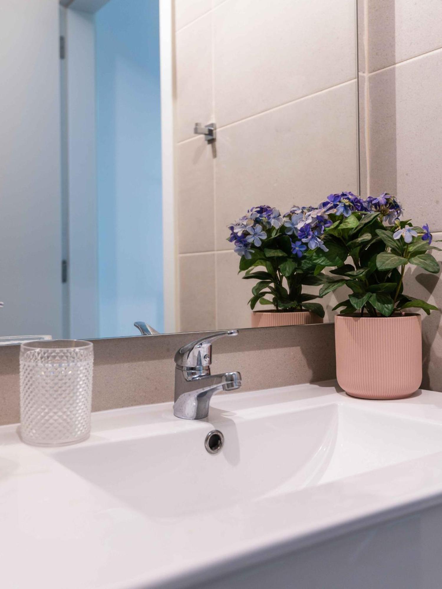 Caravelas 2-bedroom With Pool - 50m From The Armacao de Pera