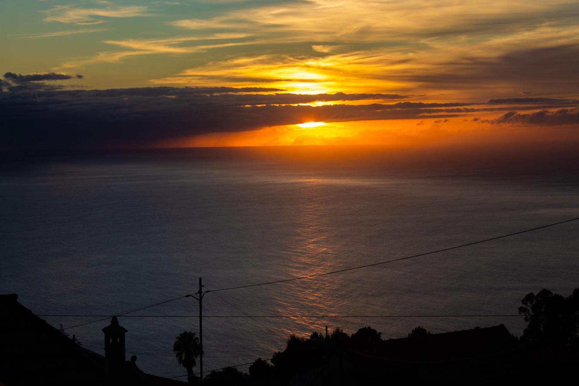 Holiday home Casa Caromba, Sunrise *