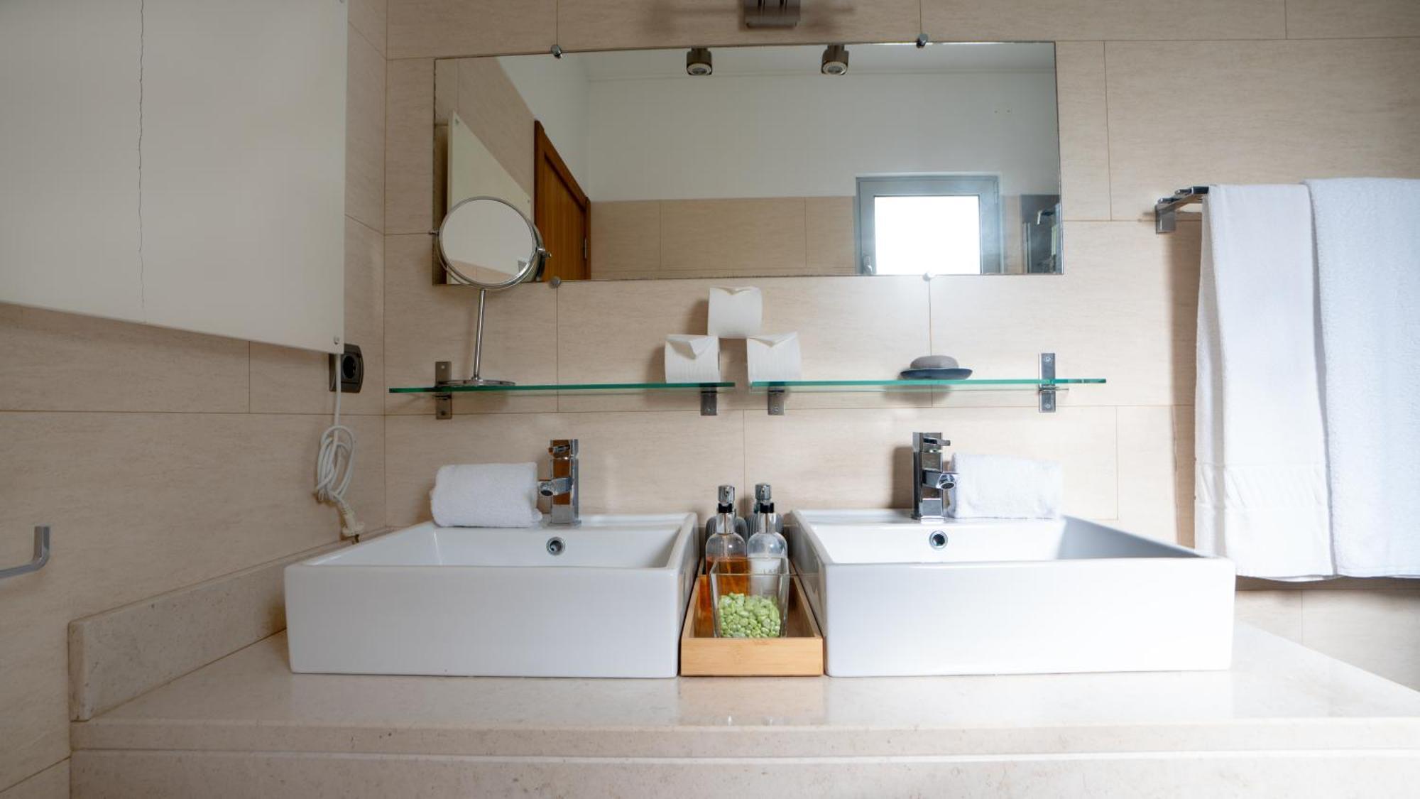 Villa Estrela Do Mar - By Lovelystay - Lovely, Sun Filled