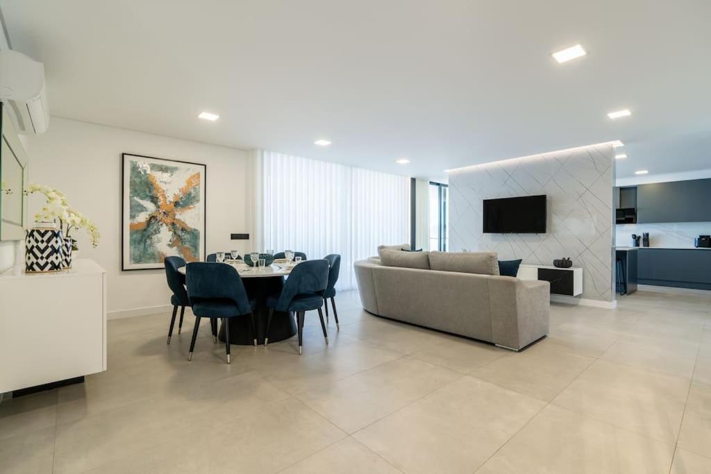 Villa Lunarenzo Seaview, Pool, Ac, Parking *